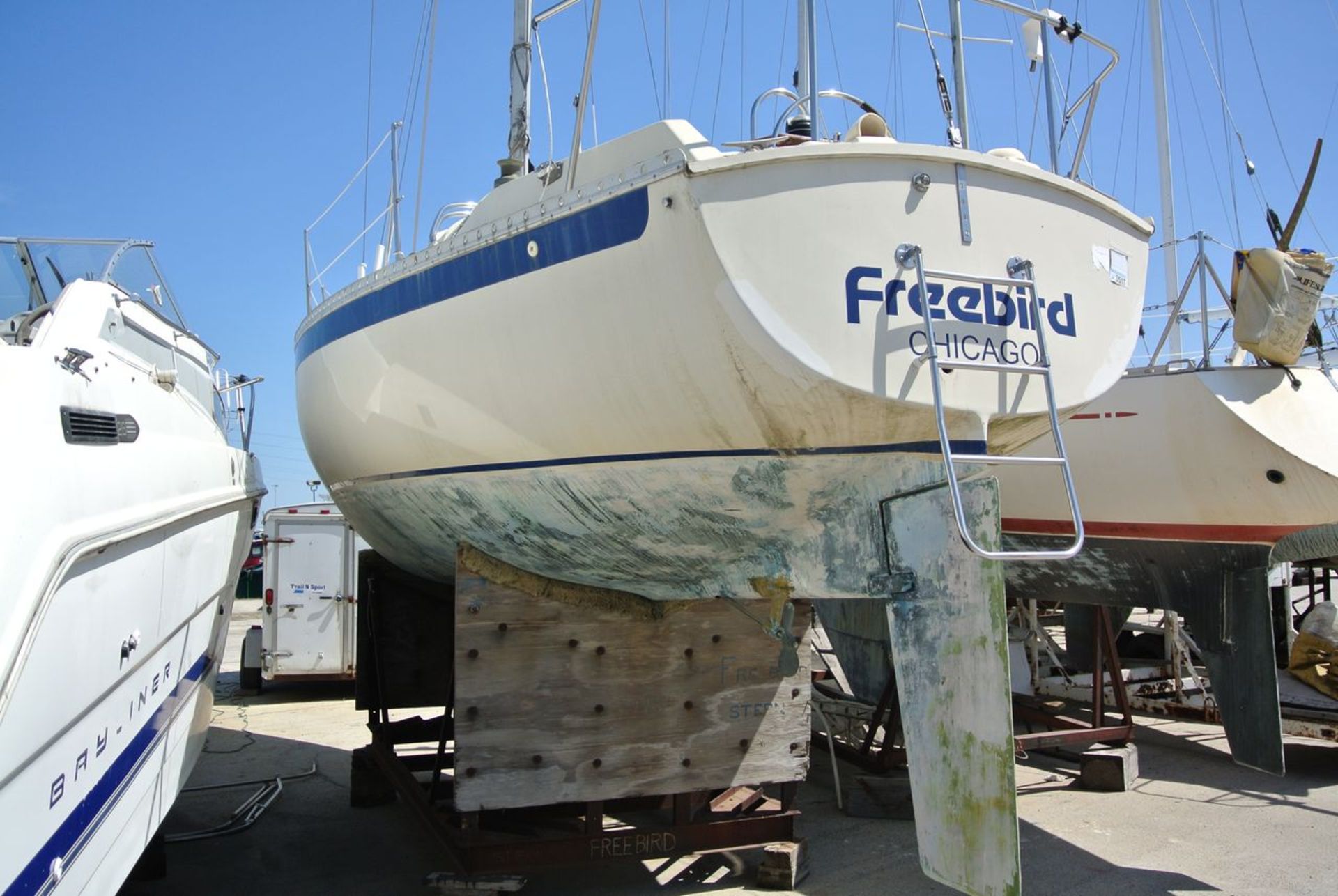 "Freebird" - 1977 Irwin Yachts 30 Citation Sailboat, with Atmoc 4 Engine; HIN: XYM301750377; 30 - Image 5 of 12