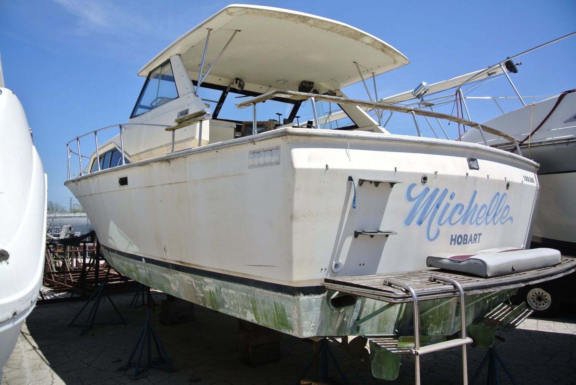 "Michelle" - 1972 Trojan Yachts 30 Sea Raider Inboard Cruiser Power Boat, with Twin Chrysler 225 - Image 5 of 12