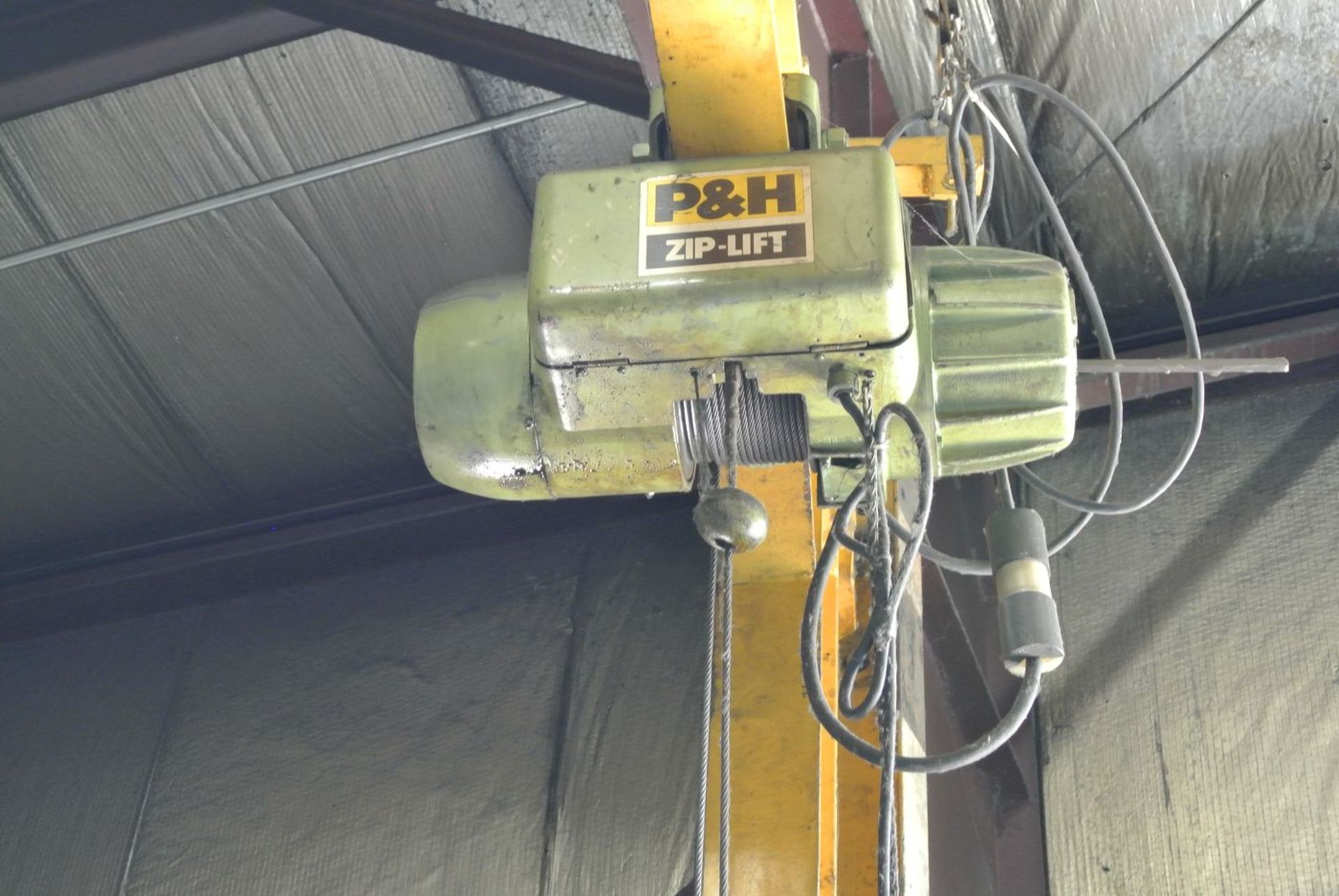 POMHI (Parkhill Overhead Material Handling Inc.) 1-Ton Post Mounted Jib Crane; with P & H Zip-Lift - Image 2 of 3