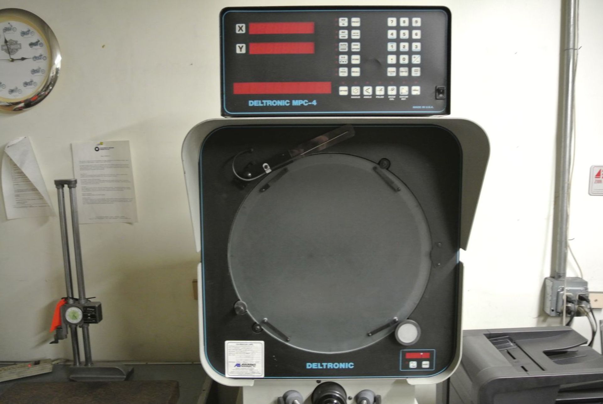 Deltronic 14 in. Model DH214 Bench-Top Optical Comparator, S/N: 219072519; with Deltronic MPC-7 2- - Image 3 of 4