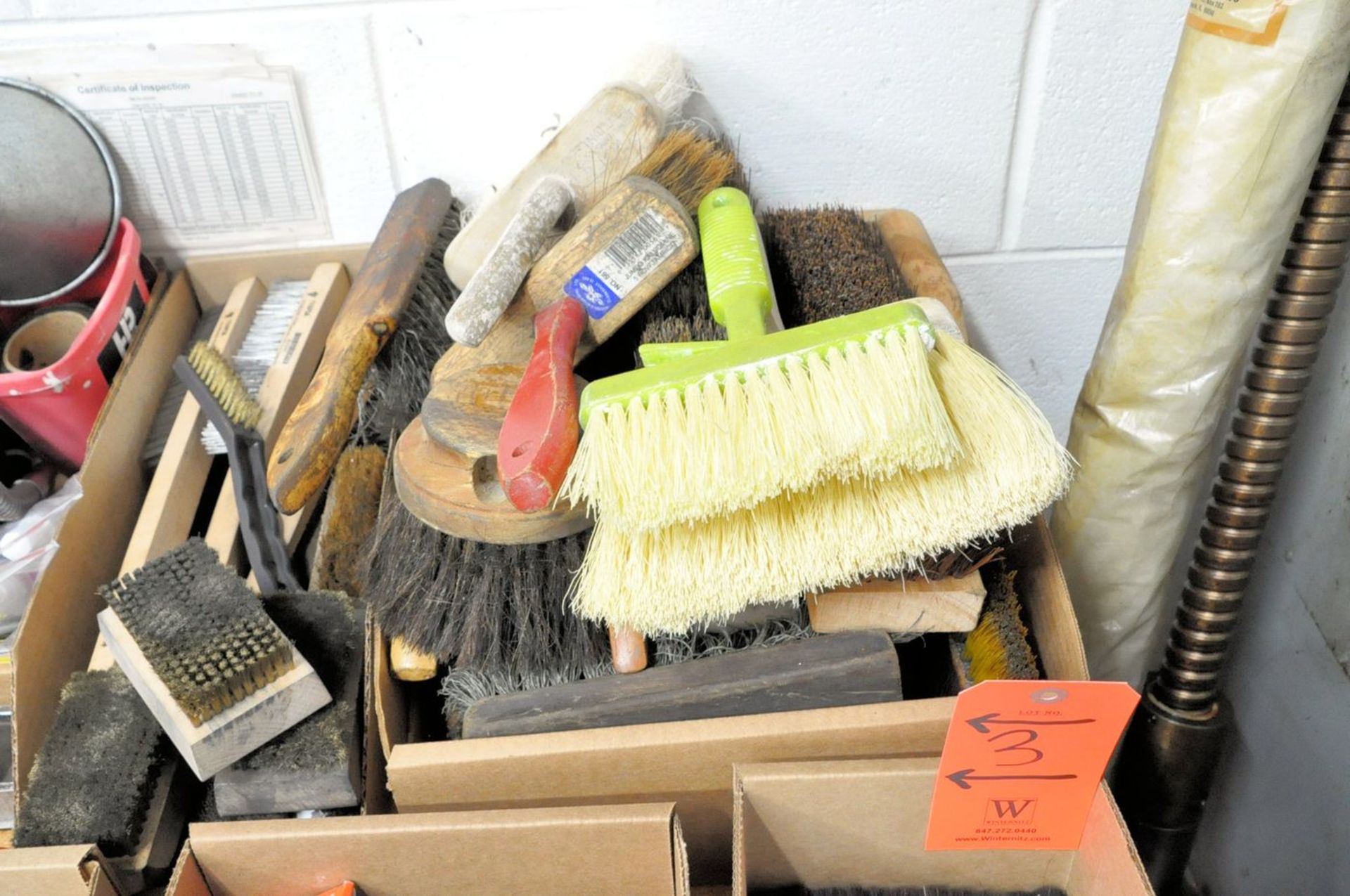 Lot - Brushes, Paint Tray, Paint Sprayer, Wire Strippers, Tape Measures, Utility Knives, - Image 4 of 10