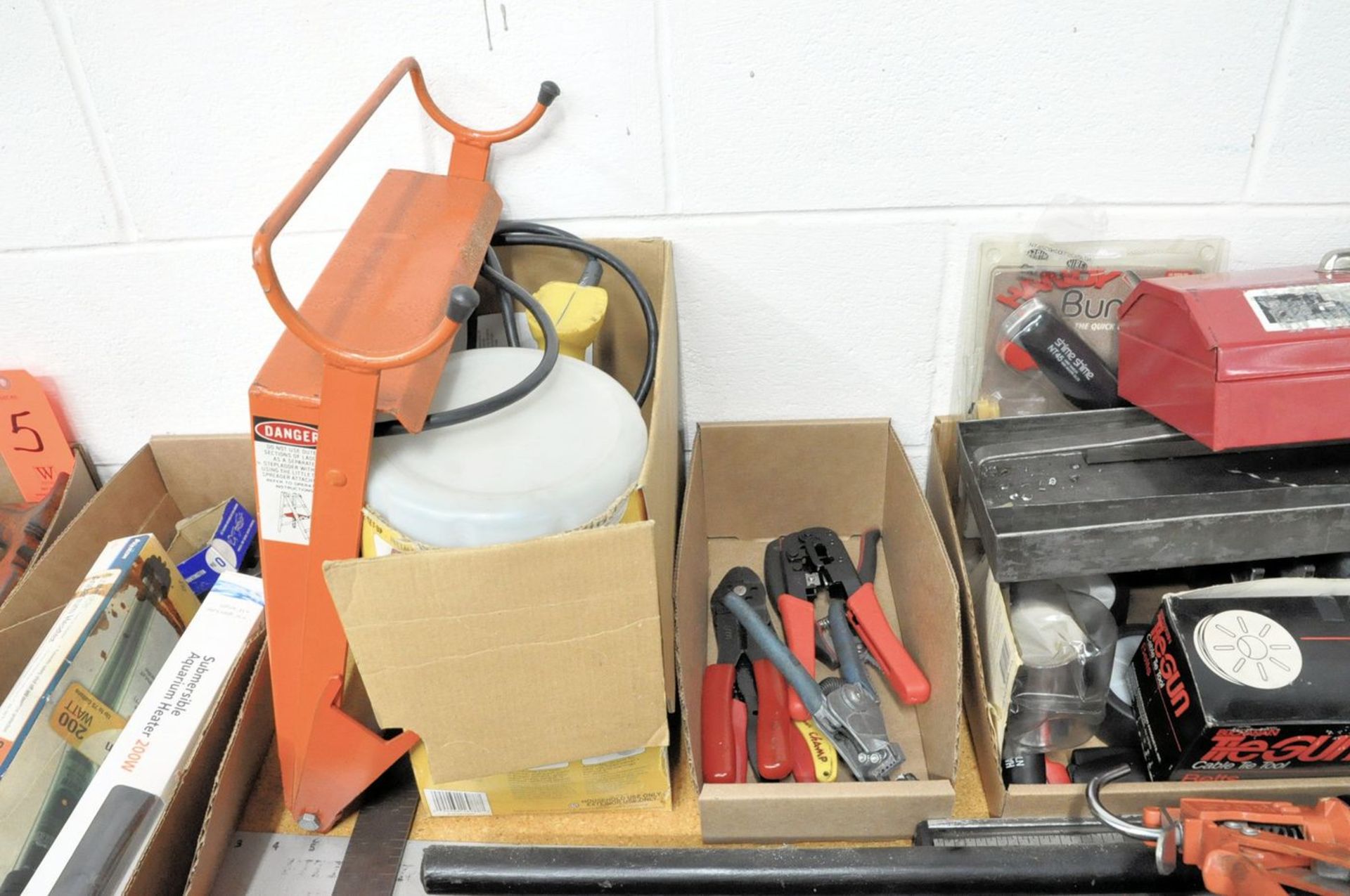 Lot - Brushes, Paint Tray, Paint Sprayer, Wire Strippers, Tape Measures, Utility Knives, - Image 6 of 10