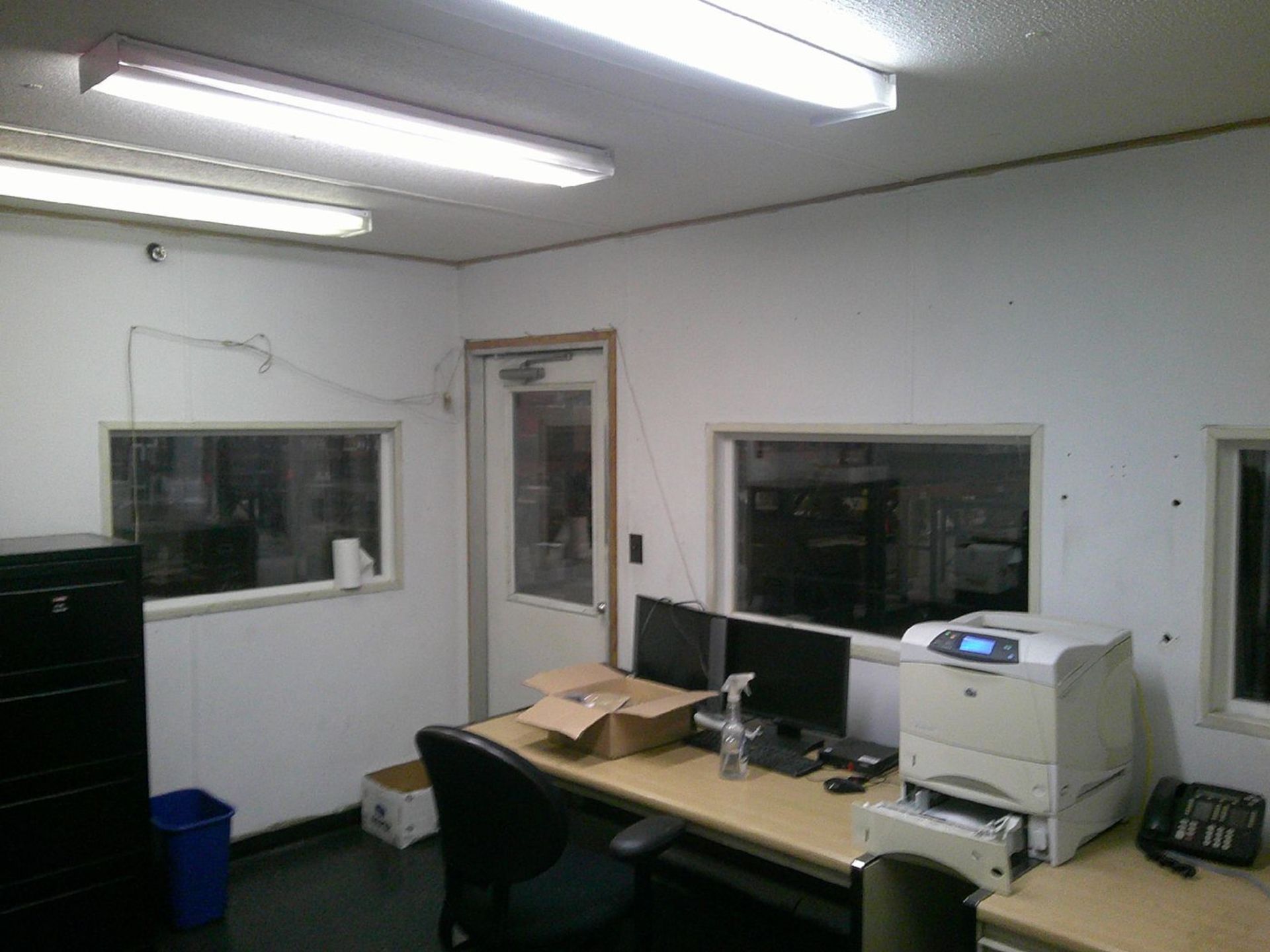 Speed Space 140" x 136" x 114" High Steel Modular Shop Office; with Door, Air Conditioner, Windows - Image 6 of 6