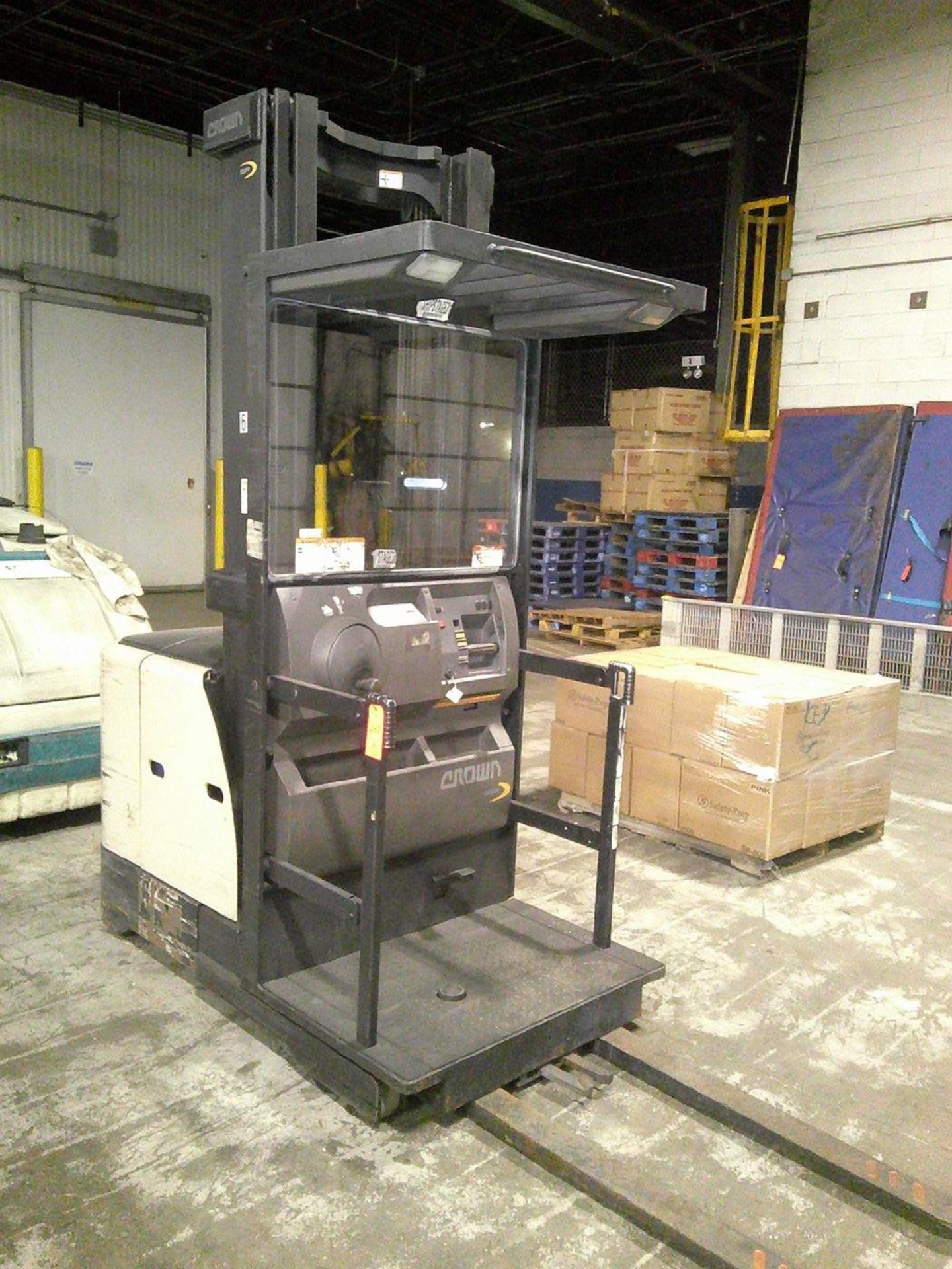 Crown 3,000 lb. Cap. Series 3400 Electric Stand-Up Stock Picker, S/N: 1A298571; with 240" Reach - Image 2 of 3