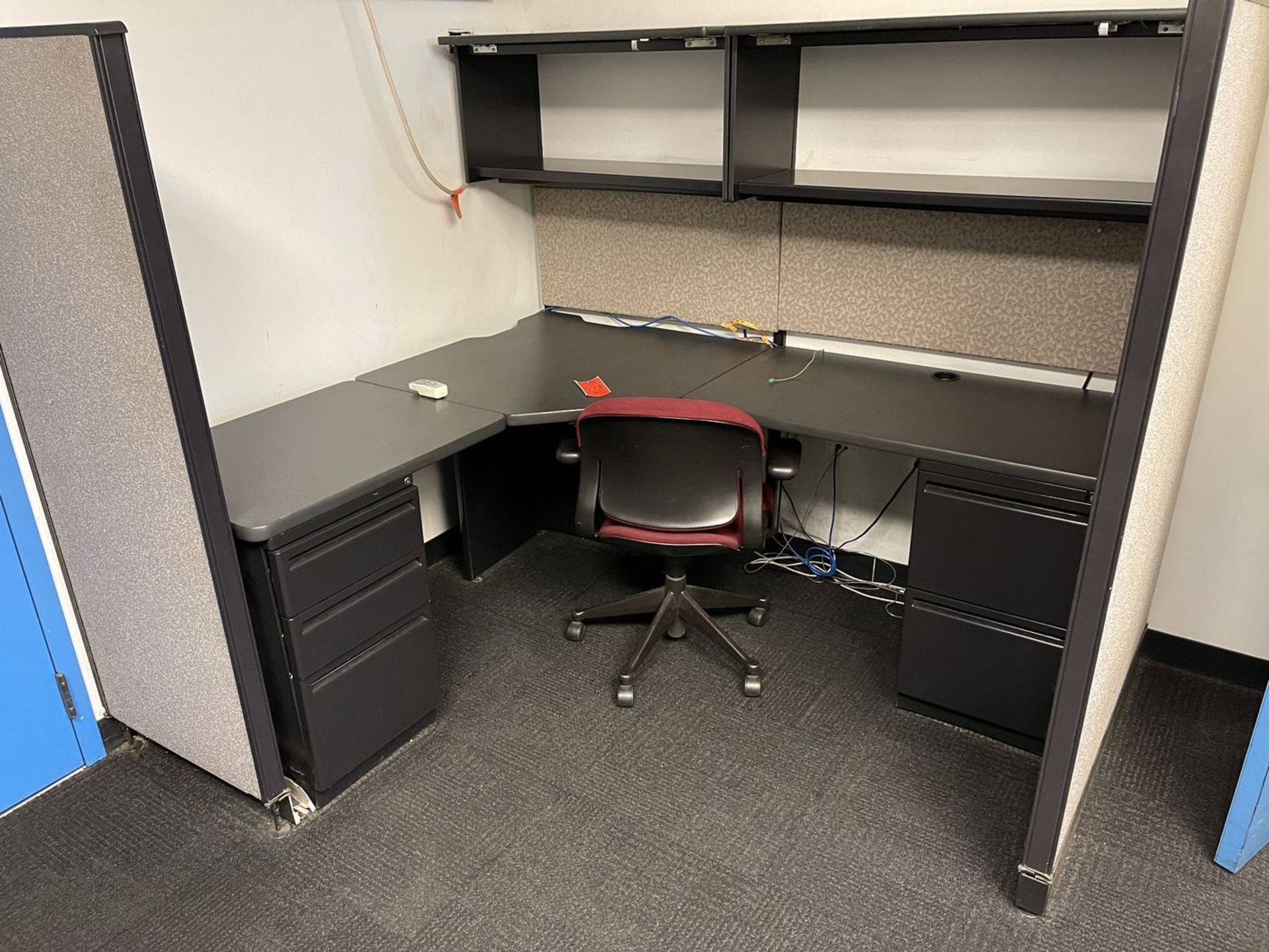Haworth Cubicle, with Left and Right Partition Walls