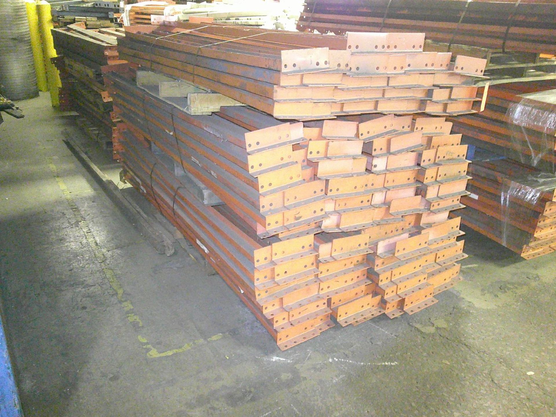 Pallet of 3 in. and 4 in. x 8 ft. Cross Beams; approx. (125) - Bild 2 aus 2