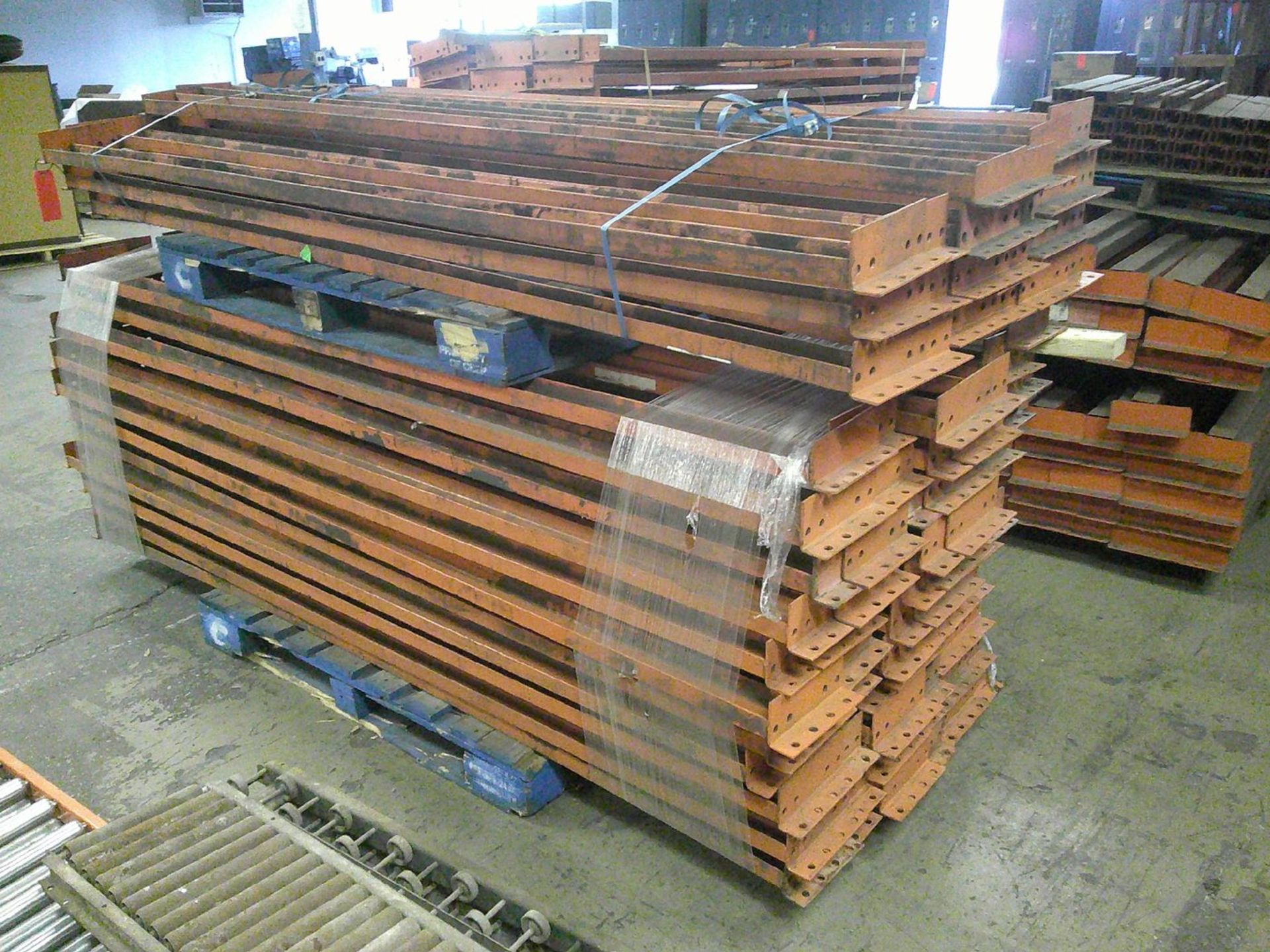 Lot - (2) Pallets of 3 in. and 4 in. x 8 ft. Cross Beams; (124) approx. 3 in.; and (16) approx. 4 - Bild 2 aus 4