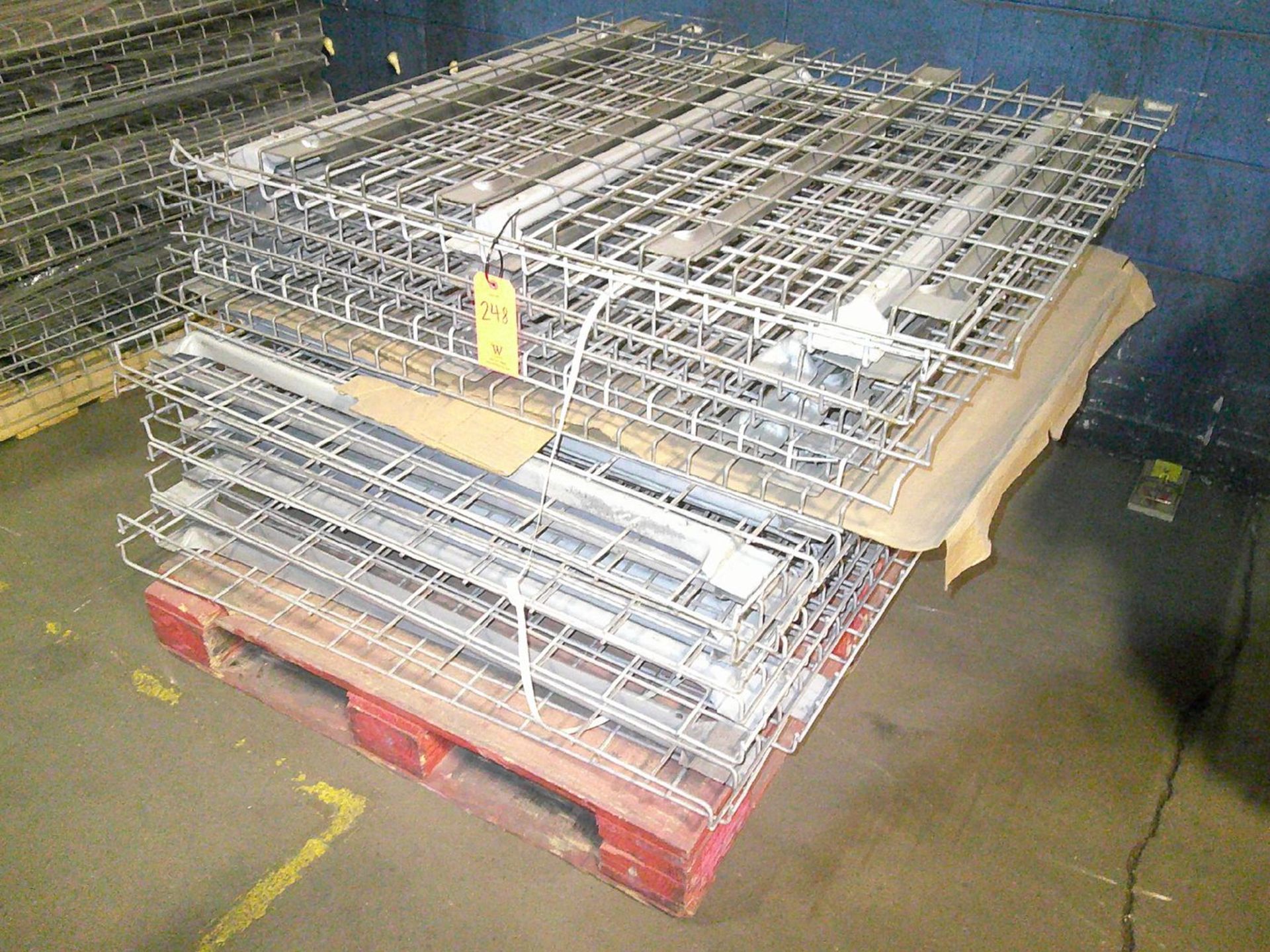 Lot - (2) Pallets of Wire Decking for Pallet Racking; (48) Decks approx. - Bild 2 aus 3
