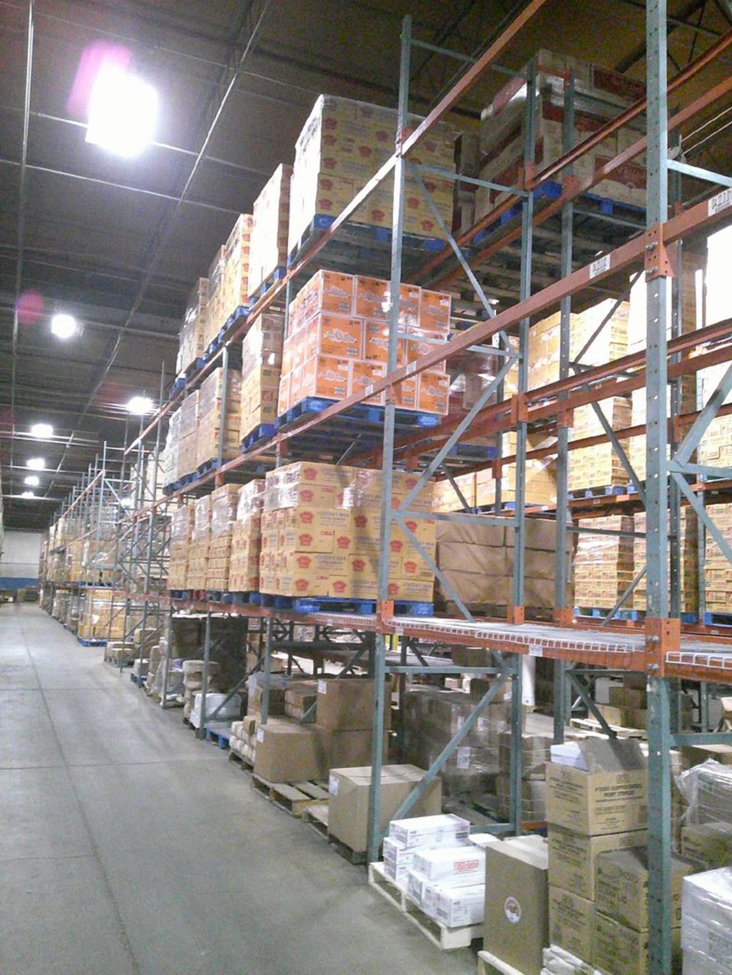 Sections of Interlake 42" x 8' x 19' Bolted Pallet Racking, Including: (20) Uprights, (76) 3" Wide - Bild 5 aus 6