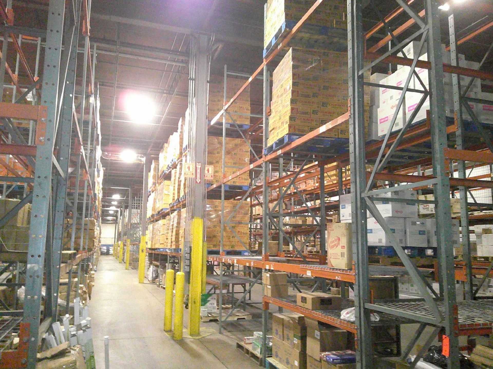 Sections of Interlake 42" x 8' x 19' Bolted Pallet Racking, Including: (20) Uprights, (96) 3" Wide - Bild 3 aus 6