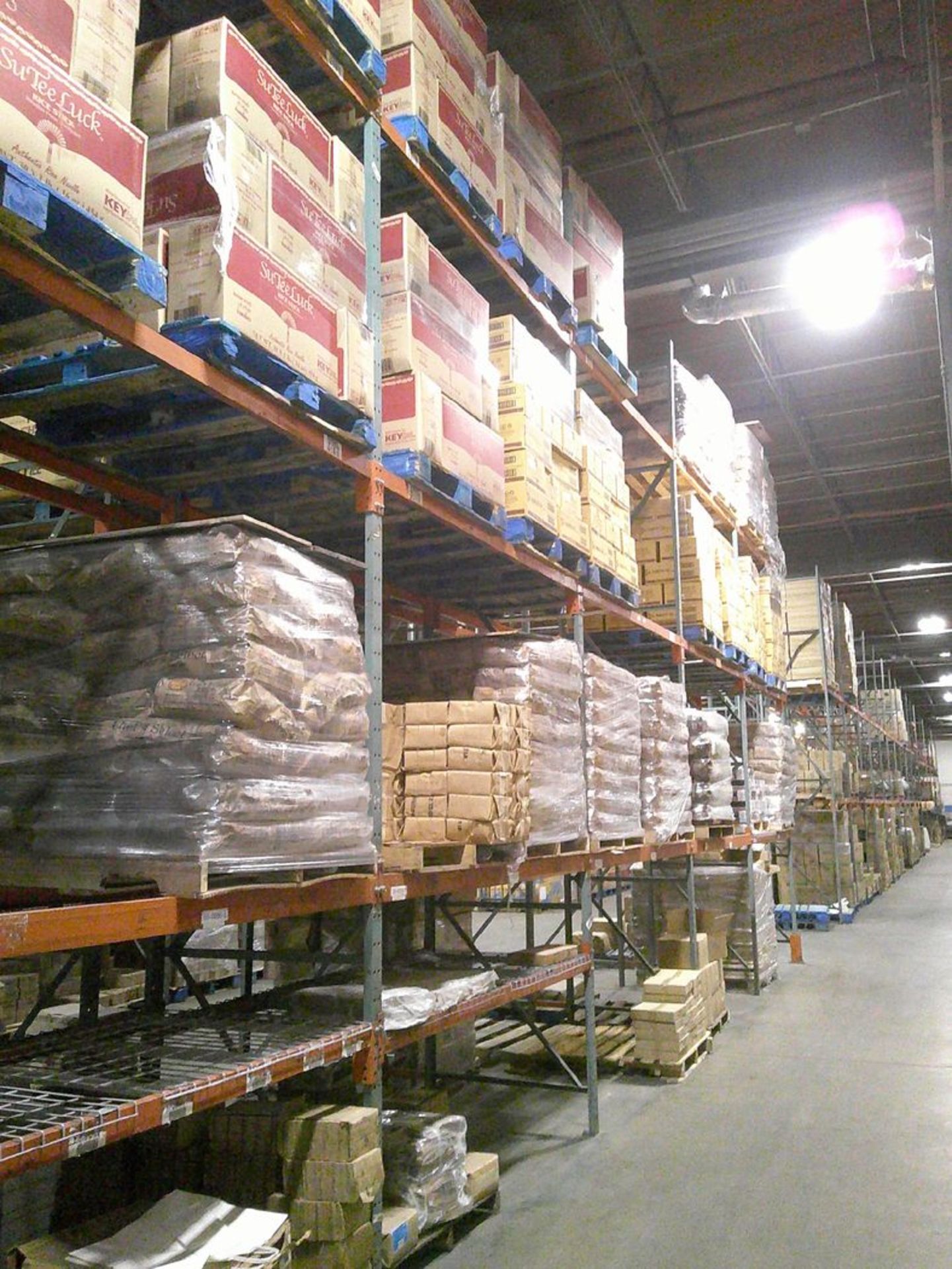 Sections of Interlake 42" x 8' x 19' Bolted Pallet Racking, Including: (20) Uprights, (76) 3" Wide - Bild 3 aus 6