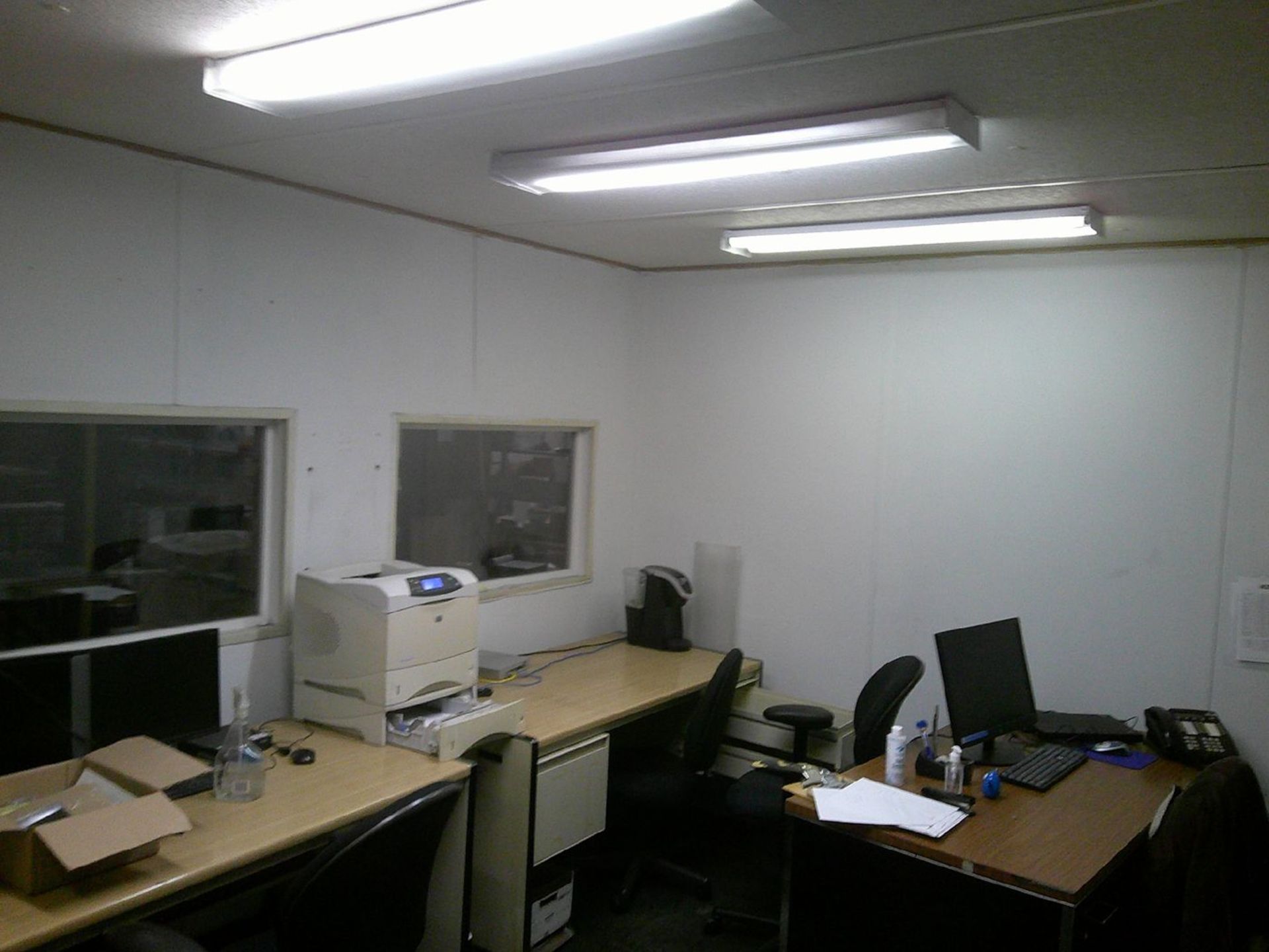 Speed Space 140" x 136" x 114" High Steel Modular Shop Office; with Door, Air Conditioner, Windows - Image 5 of 6