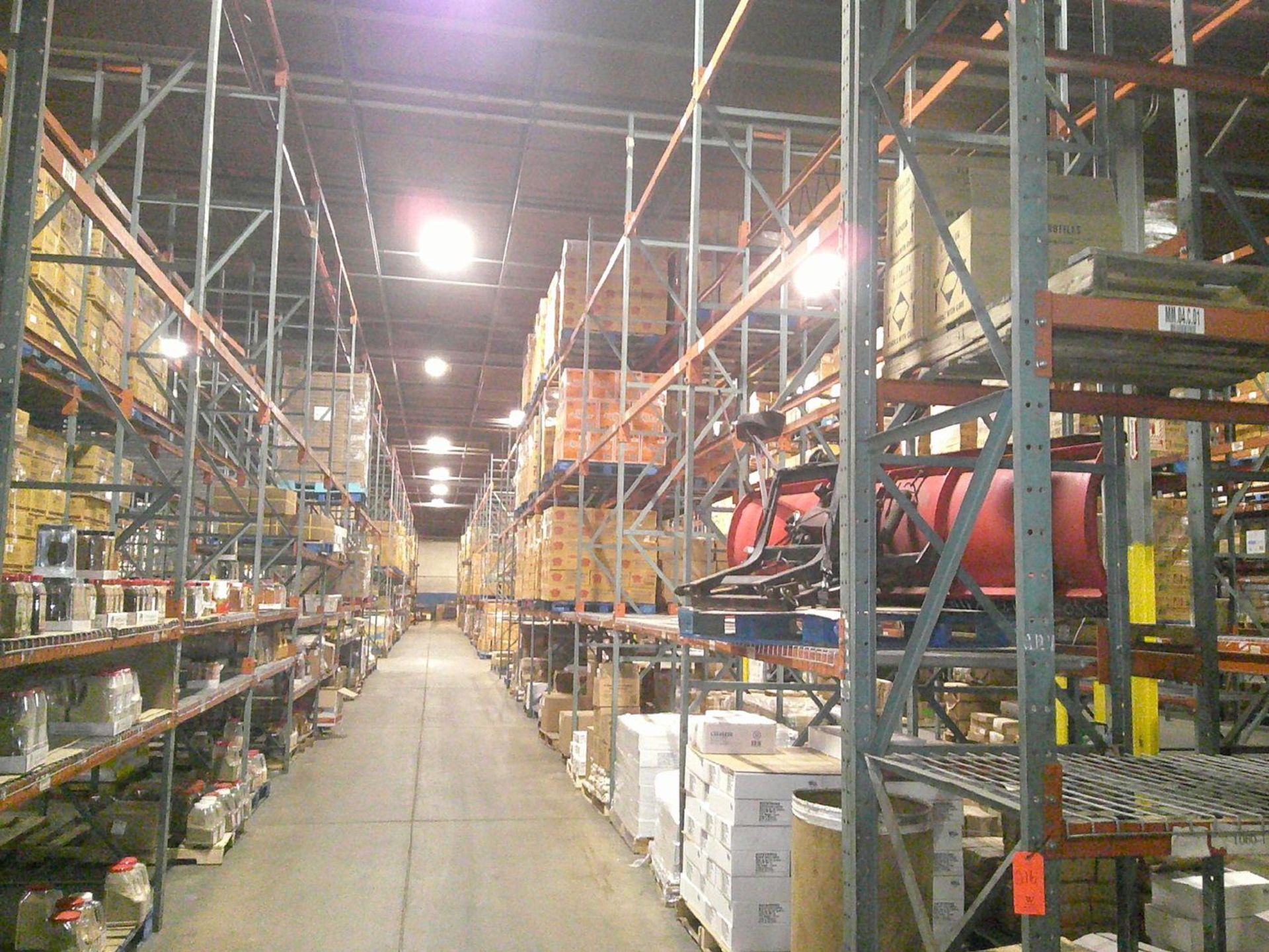 Sections of Interlake 42" x 8' x 19' Bolted Pallet Racking, Including: (20) Uprights, (76) 3" Wide - Bild 4 aus 6