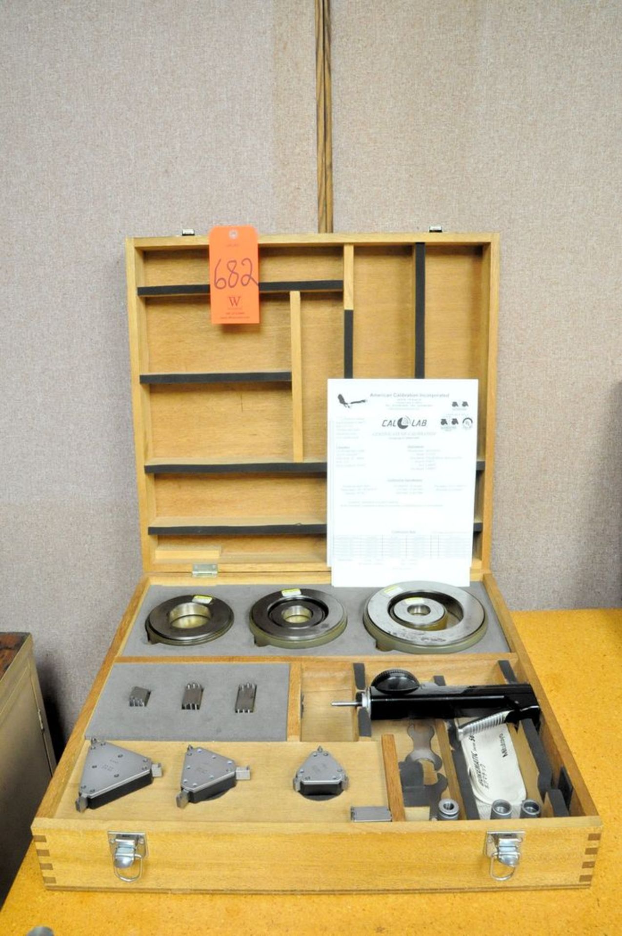 Mitutoyo 568-947 Borematic Set with Case, and (2) Extra Ring Gauges