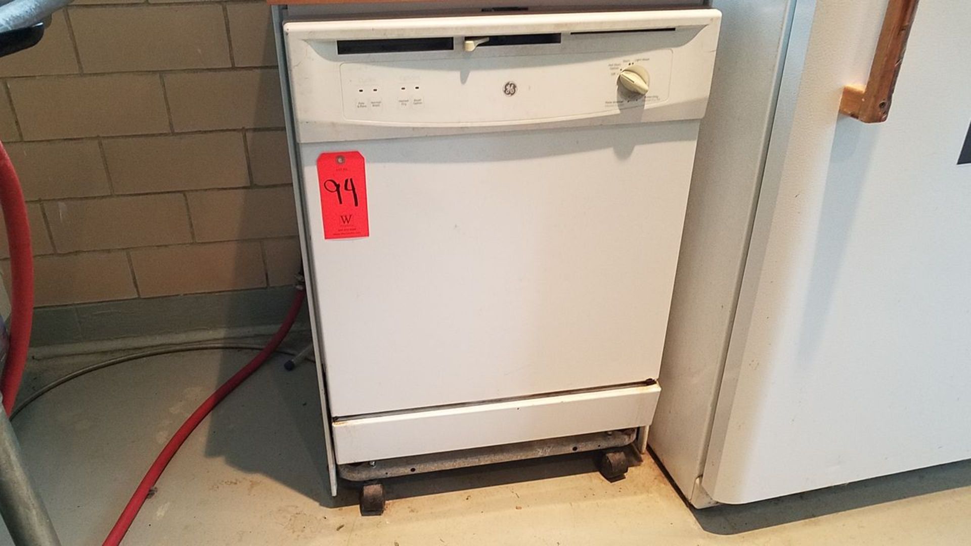 GE Dishwasher (Removal Cost: N/C)