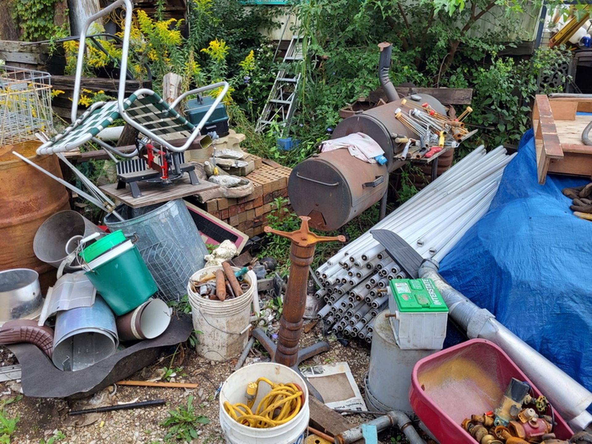 Lot - Balance of Yard Scrap - Image 6 of 7