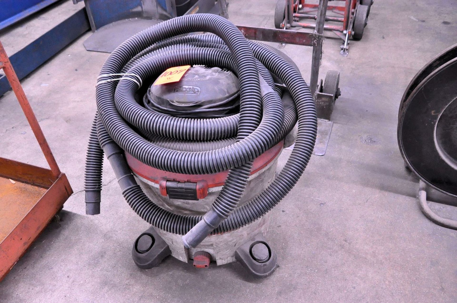 Ridgid Shop Vac with 2-Wheel Hand Cart (Removal Cost : N/C) - Image 2 of 2