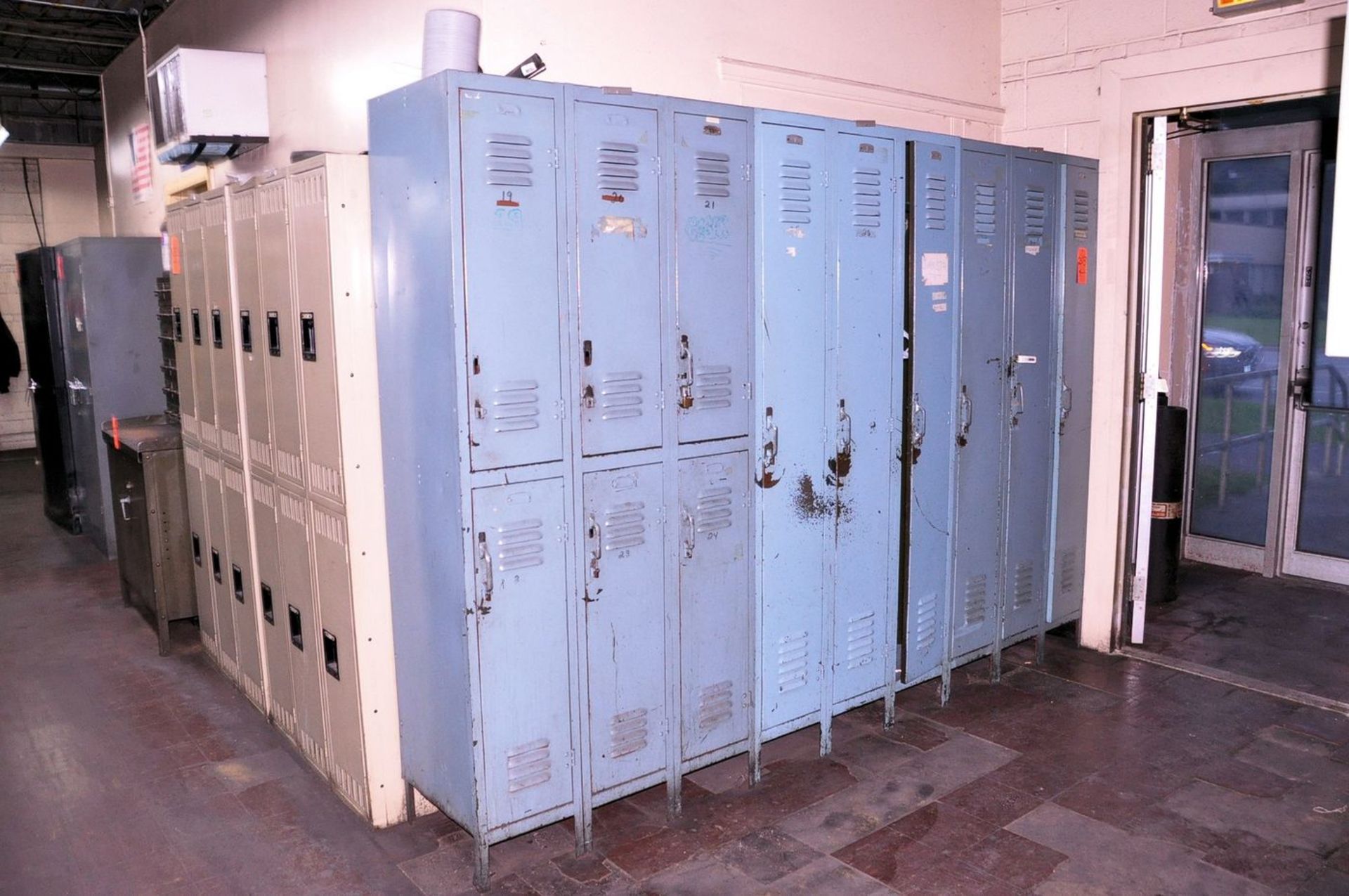 Lot - (5) Sections of Lockers (Removal Cost : N/C)