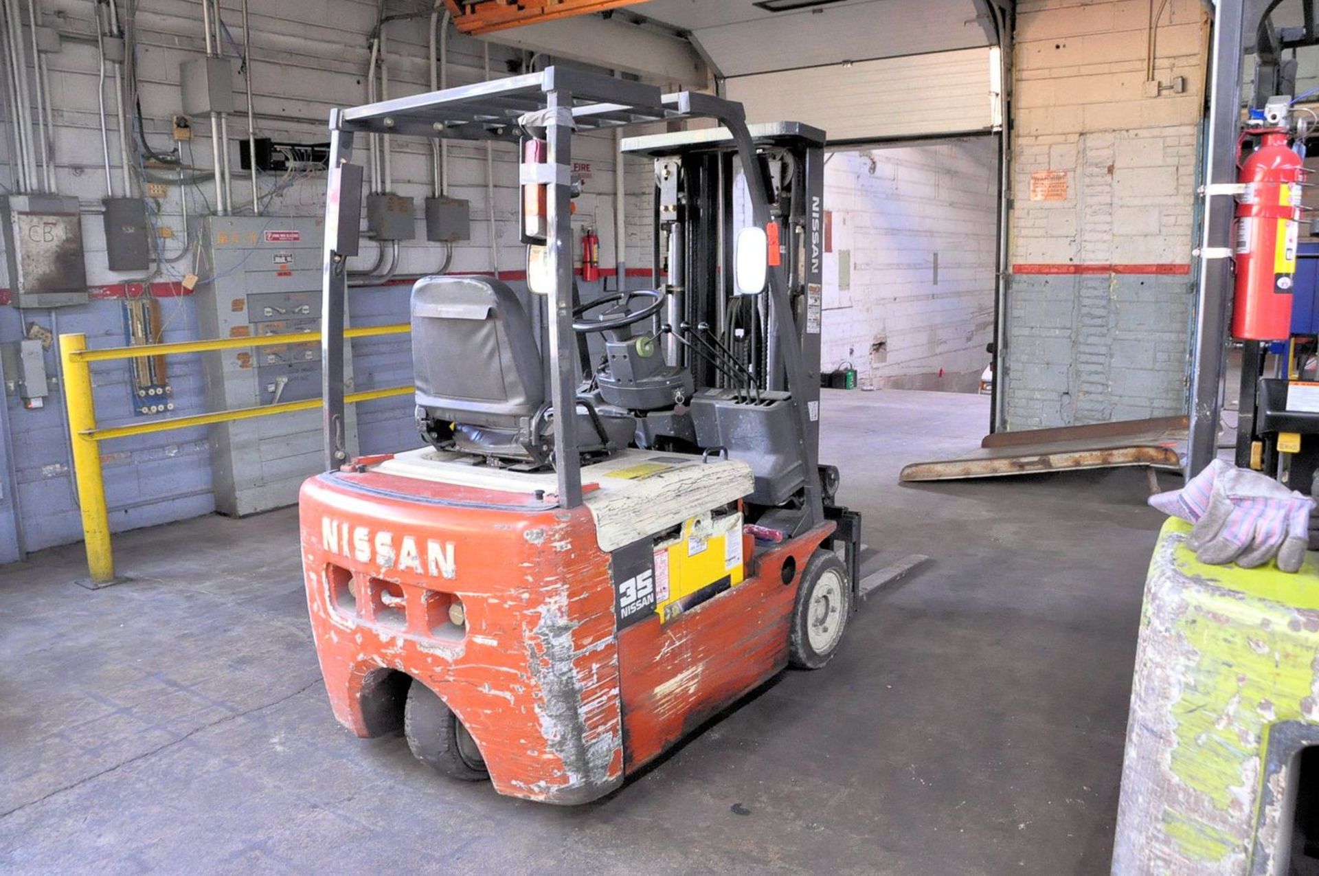 Nissan 3,050 lb. Cap. Model TN01L18HV Electric Fork Lift Truck, S/N: TN01-710327; 3-Stage Mast, - Image 3 of 8