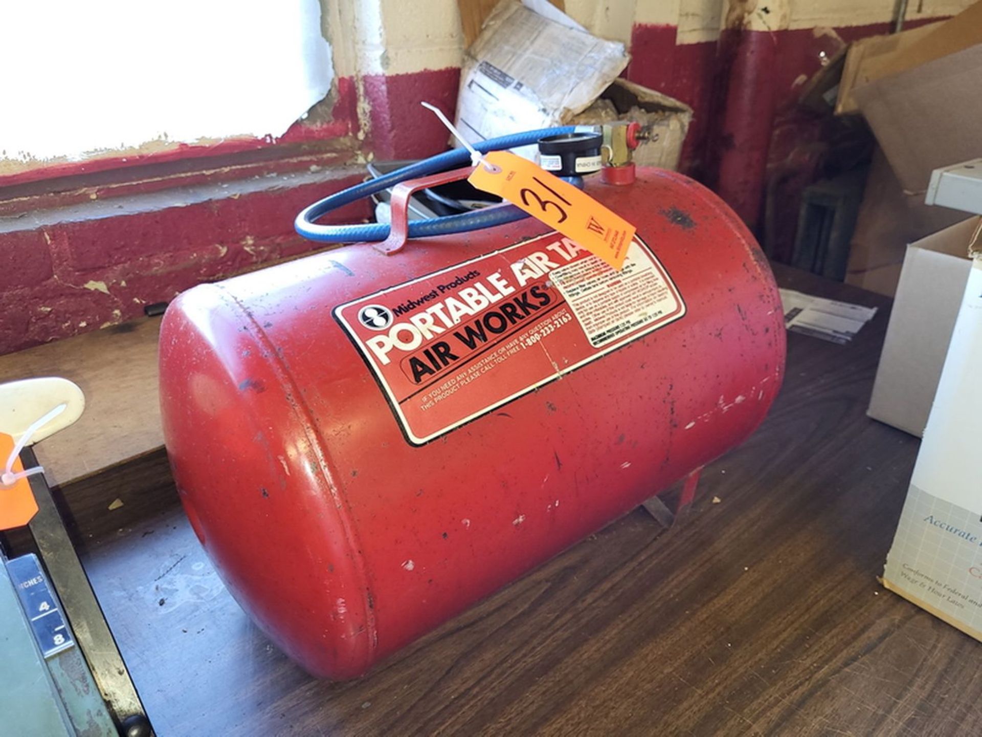 Midwest Products Portable Air Tank; Operating Pressure 85-125 PSI, Includes Pressure Gauge & 3 ft. - Image 2 of 2