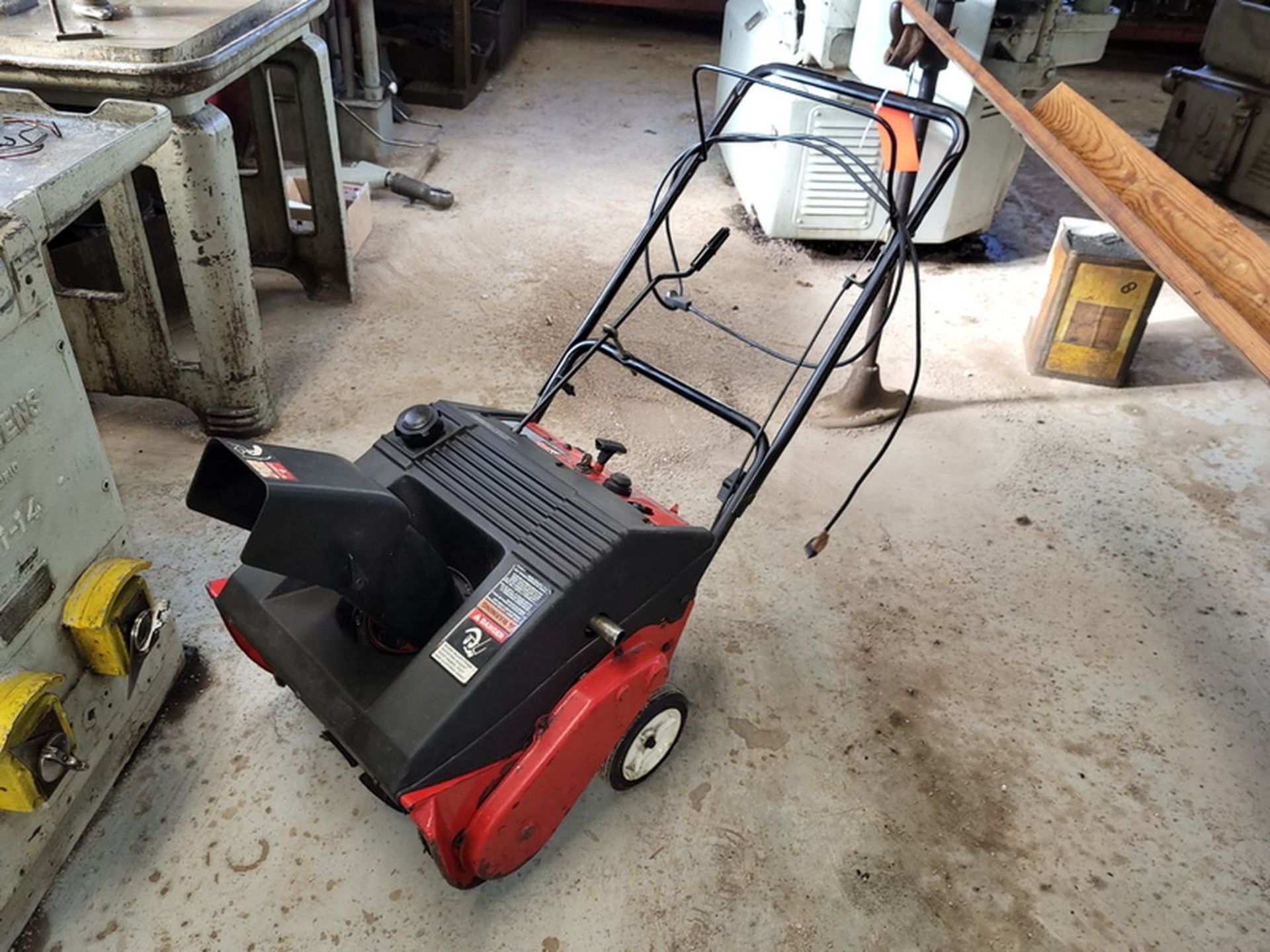 Tecumseh Power Snow Blower; with Electric Start