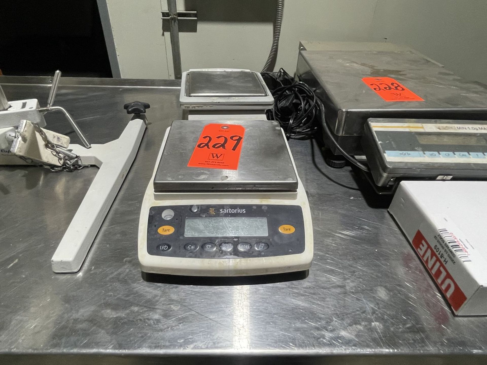 Lot - (2) Sartorius Entris 3203 and Mettler Toledo PG2002 Lab Balances (Removal Cost : $50)