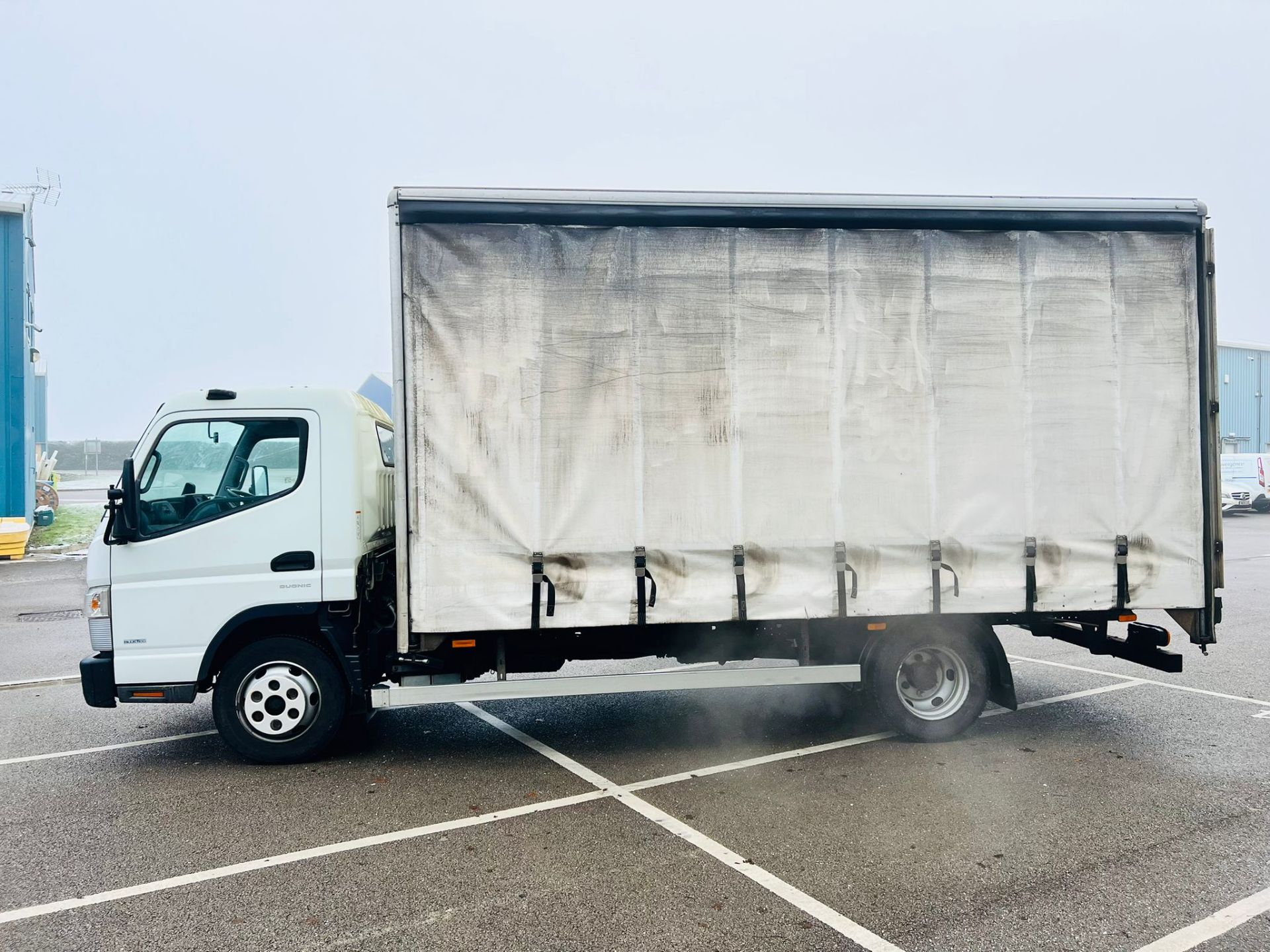 Mitsubishi Fuso Canter 7C15 3.0 TD - 7.5Tonne LWB Curtainsider - 2017 Model - Euro 6 - 18ft Body - Image 5 of 16