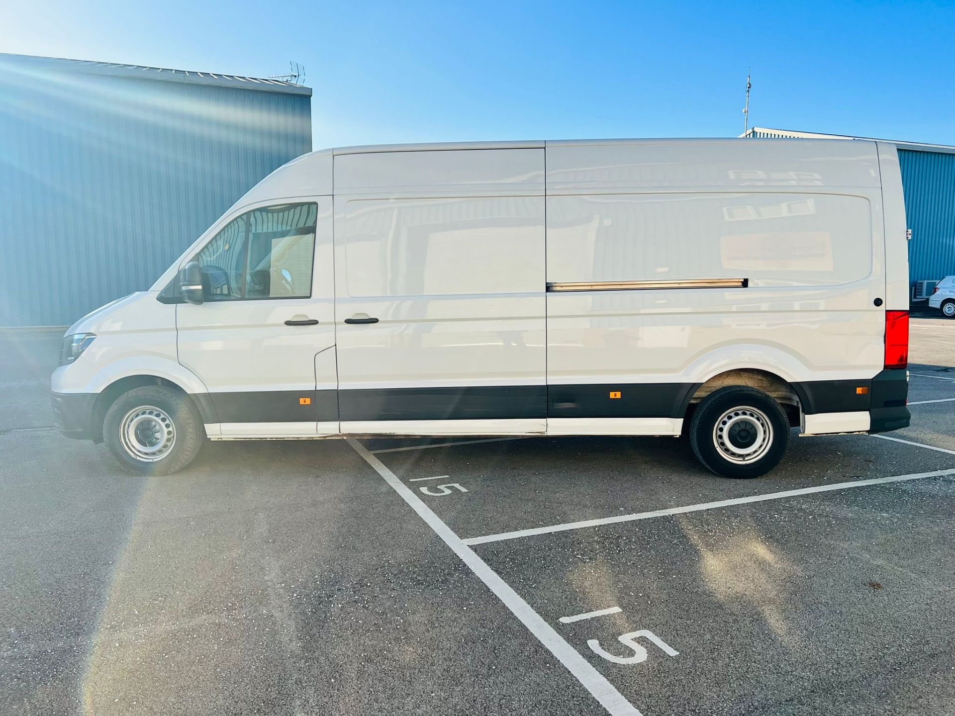 (Reserve Met) Volkswagen Crafter CR35 2.0TDI "140"BHP Trendline LWB - 2019 Model - Only 93K Miles - Image 4 of 22