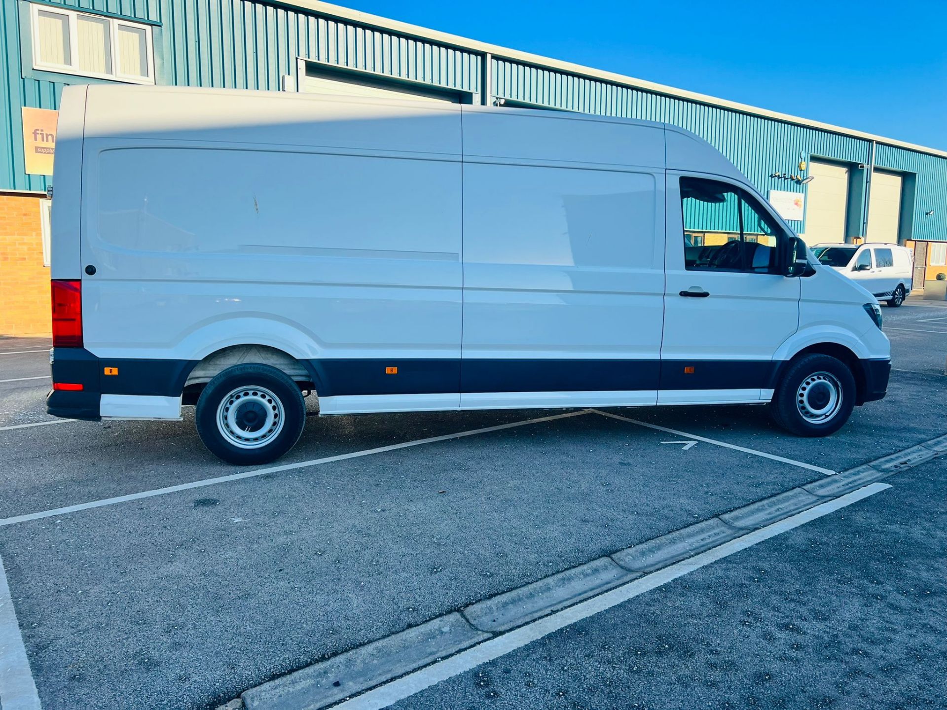 (Reserve Met) Volkswagen Crafter CR35 2.0TDI "140"BHP Trendline LWB - 2019 Model - Only 93K Miles - Image 8 of 22