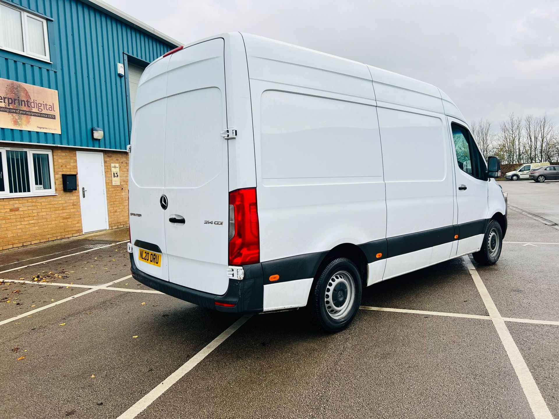 Mercedes Sprinter 316CDI MWB Hi Roof (L2 H2) - RWD - 2020 20 Reg- Service History - Euro6 - Only 55K - Image 6 of 16