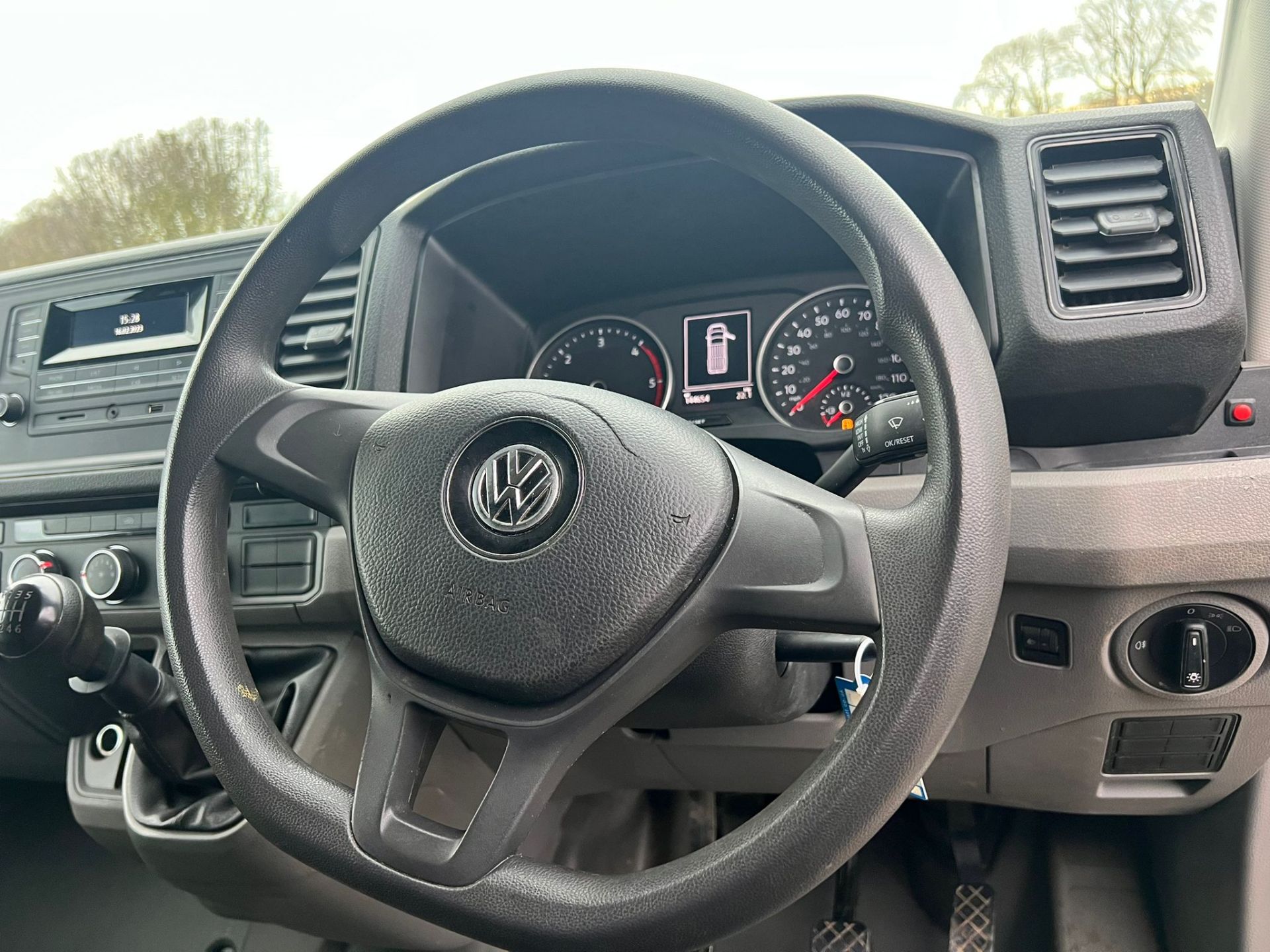 (RESERVE MET)Volkswagen Crafter CR35 2.0TDI "140"BHP Startline MWB - 2019 Year - 6 Speed - Image 13 of 15