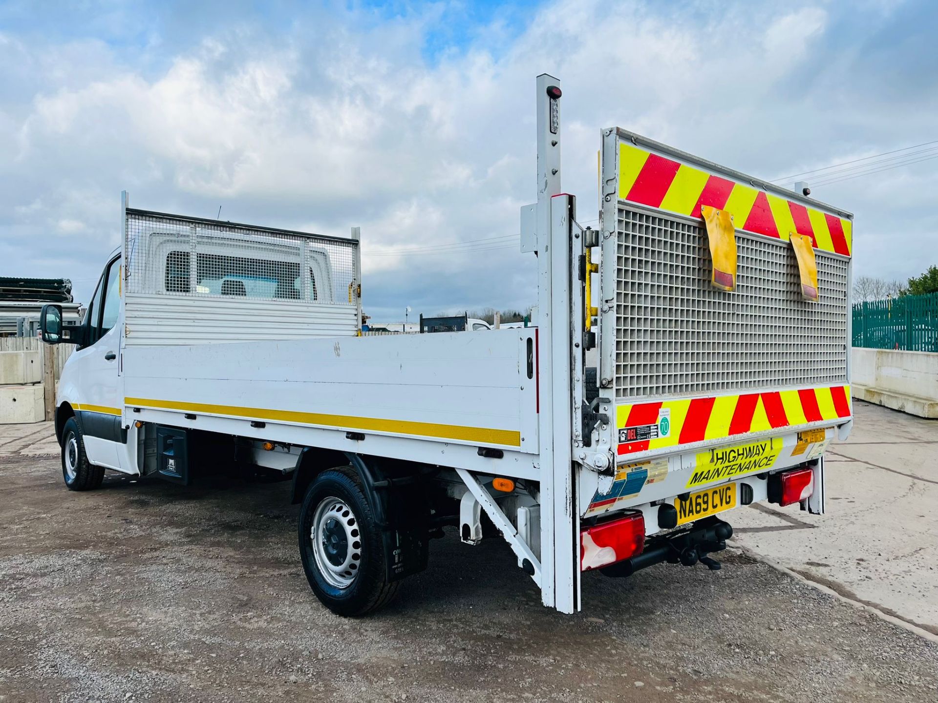 Mercedes Benz Sprinter 314CDI "AUTO 7G-TRONIC "LWB DROPSIDE WITH TAIL-LIFT" (2020 REG) - 94K only - Image 4 of 13