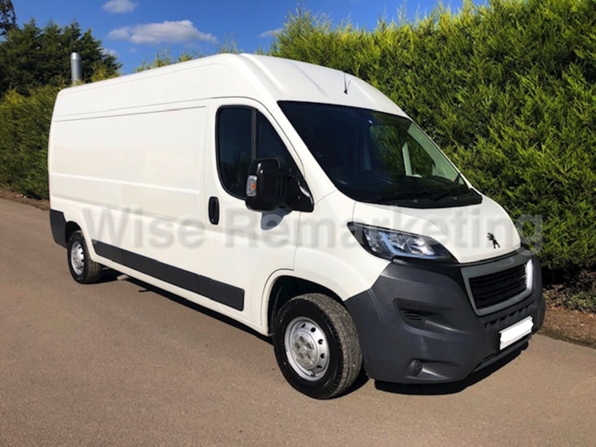 Peugeot Boxer *Professional* LWB (65 Reg) 2.2 Hdi- 6 Speed *Air Con* (Euro 6) *NO VAT* - Image 2 of 9