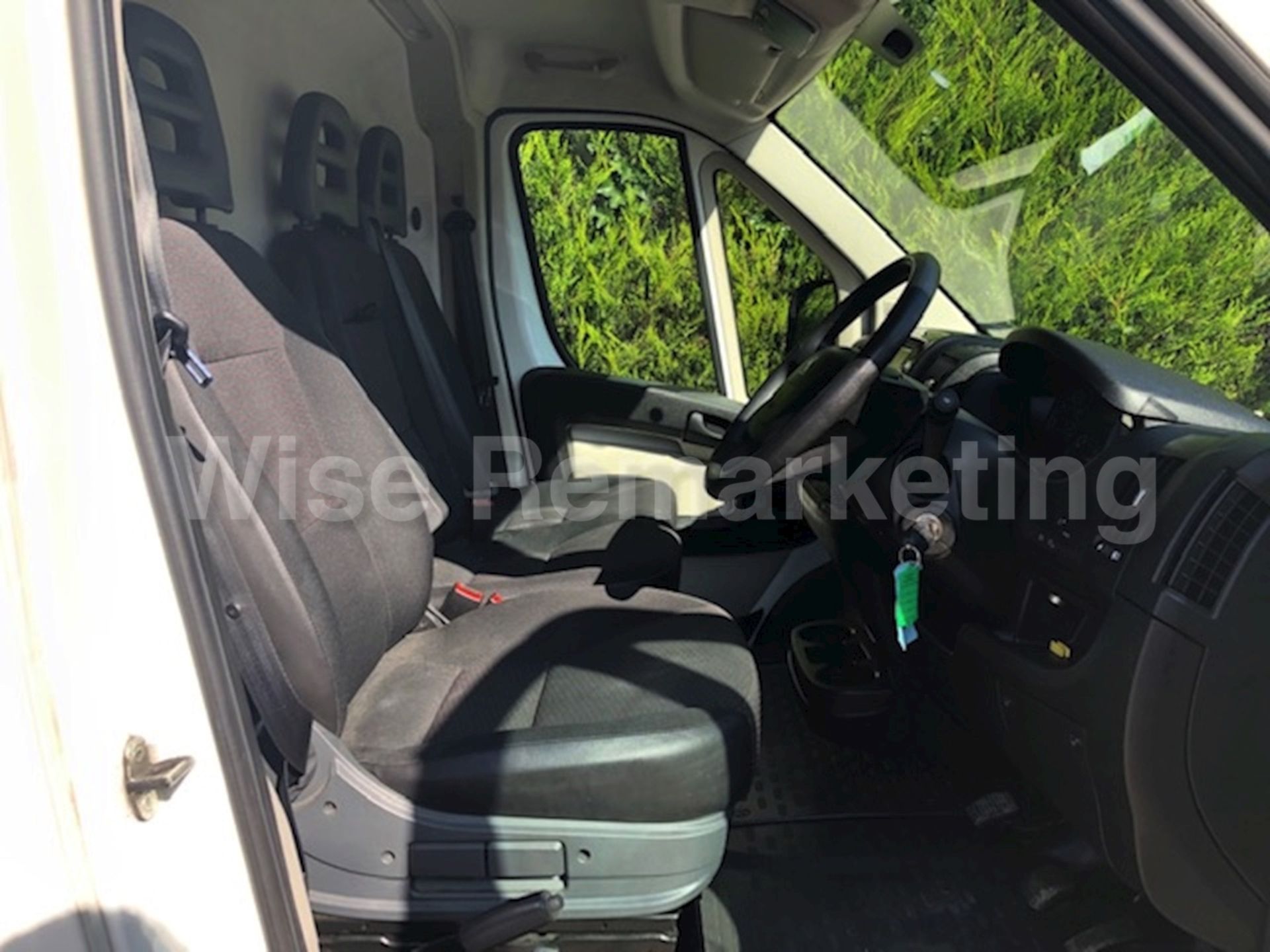 Peugeot Boxer *Professional* LWB (65 Reg) 2.2 Hdi- 6 Speed *Air Con* (Euro 6) *NO VAT* - Image 9 of 9