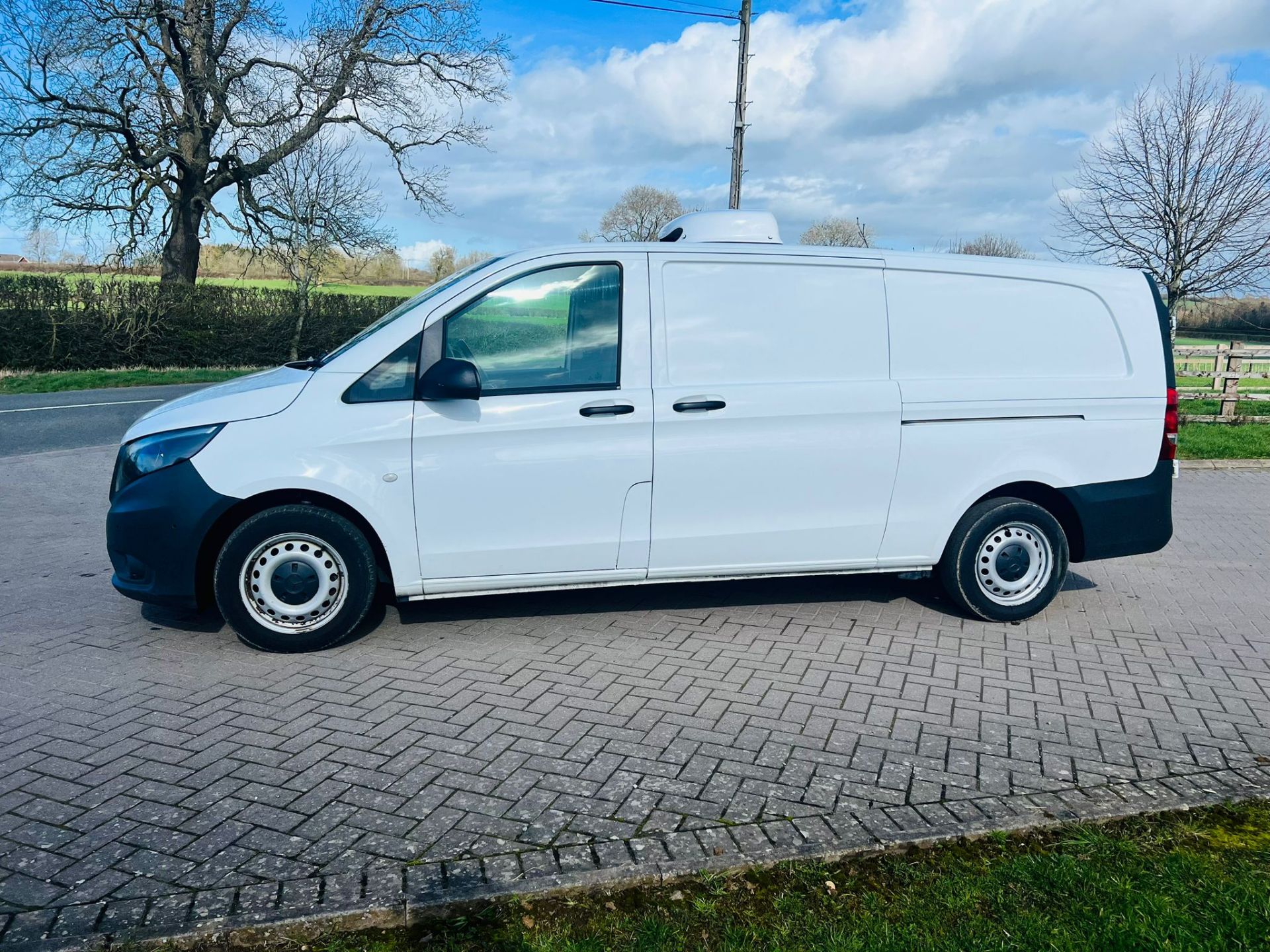 Mercedes Vito 114 2.1 TD Bluetech Fridge Van - GAH Fridge Unit - 2020 Model - Euro 6 - 1 Owner - Image 5 of 22