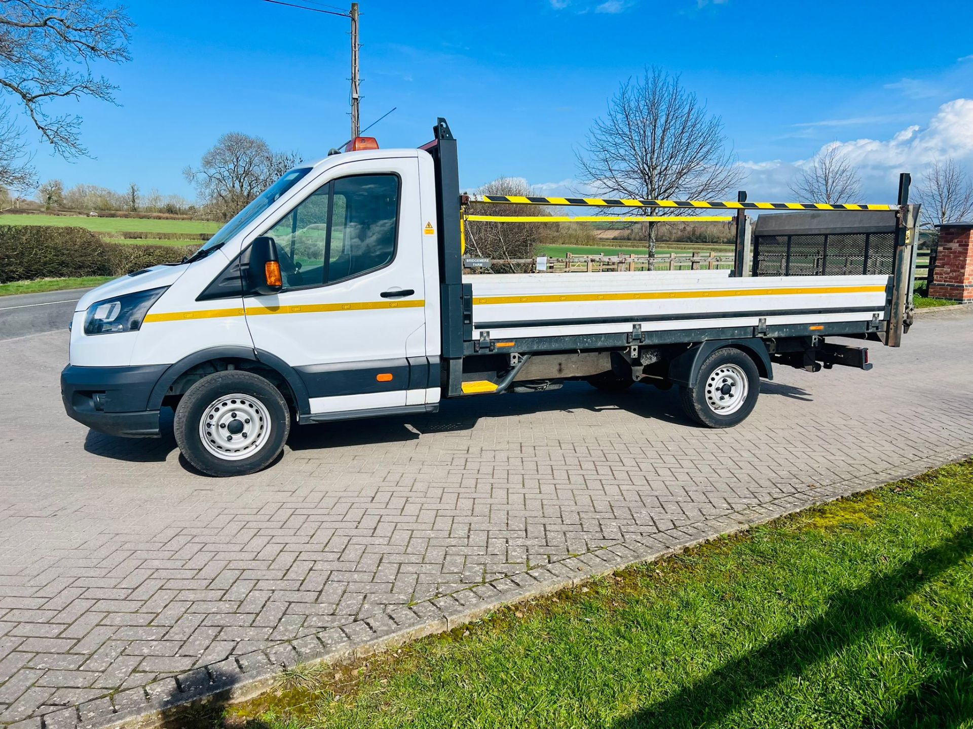 Ford Transit 2.0 TDCI (130) L4 H1 Long Wheel Base Dropside - Tail lift - 2018 18 Reg - SH Print - Image 4 of 22