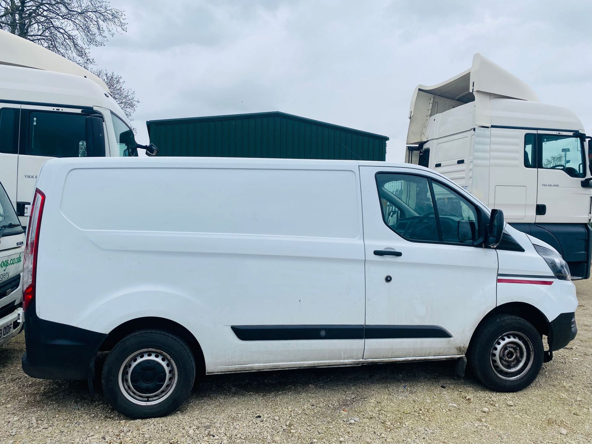 (Reserve Met) Ford Transit Custom 300 105 Eco Blue 2.0 TDCI L2 H1 - 2019 19 Reg - Euro6 - 105K Only - Image 2 of 15