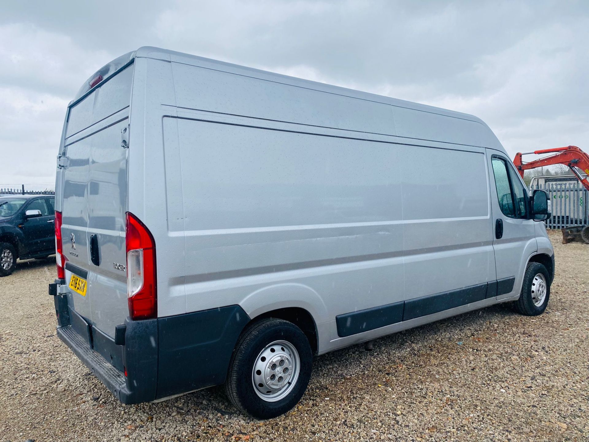 PEUGEOT BOXER 2.0 BLUE-HDI L3H2 LWB (2016 16 REG) AIR CON- SAT NAV- EURO 6 - 53K MILES ONLY - Image 3 of 19