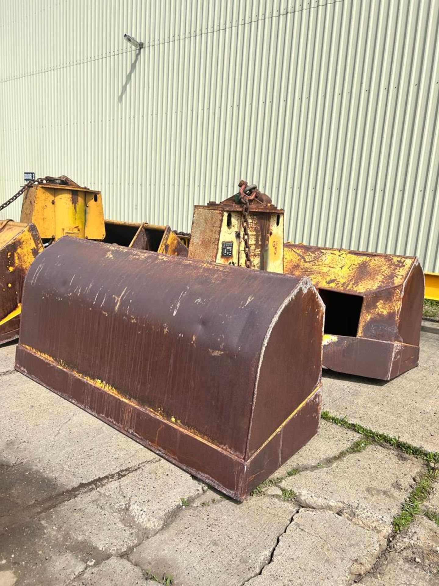LANDERS CLAM BUCKET - ELECTRIC TO HYDRAULIC 6.3 M3 - Image 3 of 5