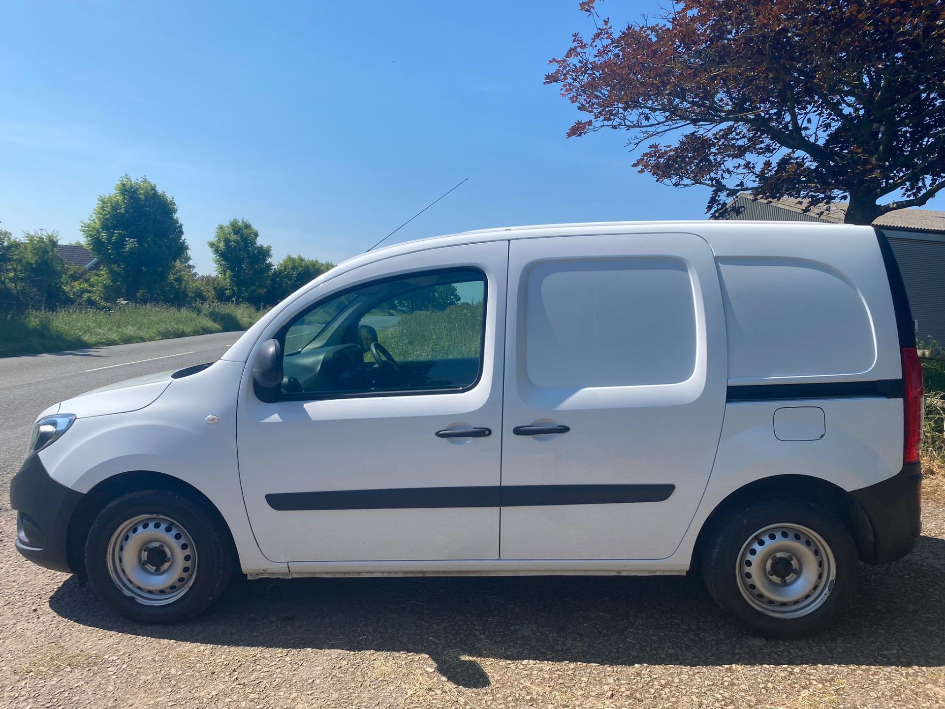 Mercedes Citan 111 CDI"Pure" LWB - 2020 Year - 1 Owner From New - 96K - Euro 6 - 6 Speed - Image 4 of 20