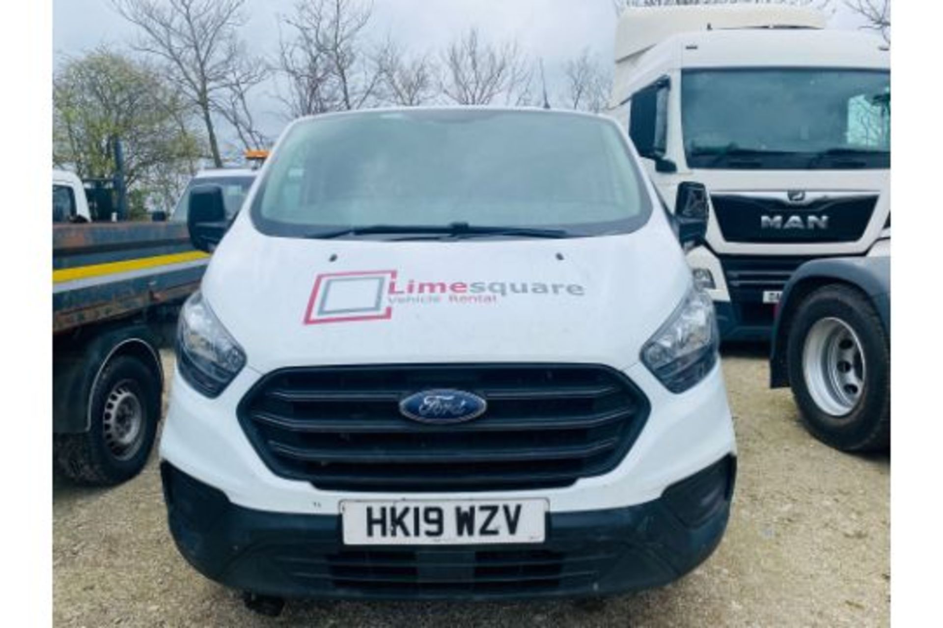 Ford Transit Custom 300 105 Eco Blue 2.0 TDCI L2 H1 - 2019 19 Reg - Euro 6 - 105K Only - Image 7 of 14