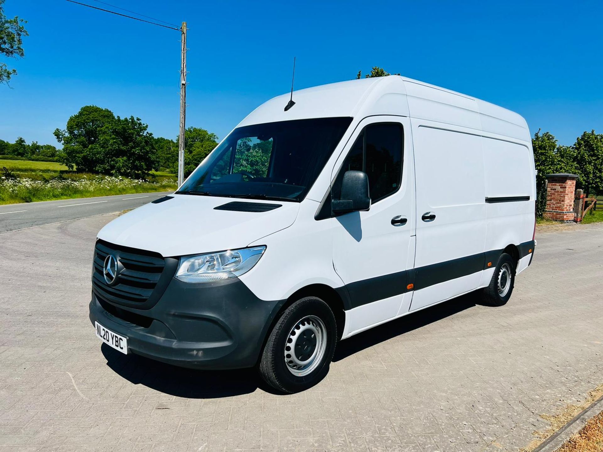 Mercedes Sprinter 314 CDI (RWD) MWB L2 H2 - 2020 20Reg - Service History - Only 55K - Euro 6 - Image 3 of 25