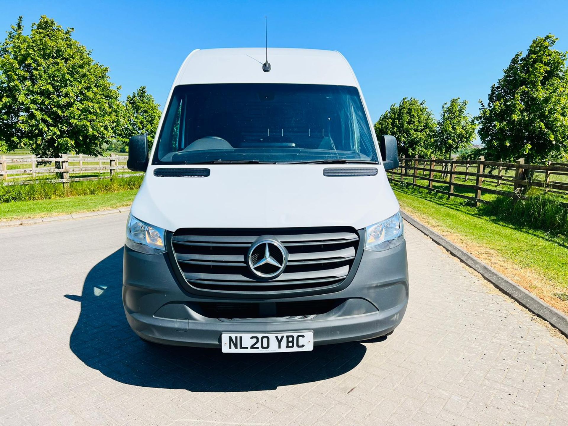 Mercedes Sprinter 314 CDI (RWD) MWB L2 H2 - 2020 20Reg - Service History - Only 55K - Euro 6 - Image 9 of 25