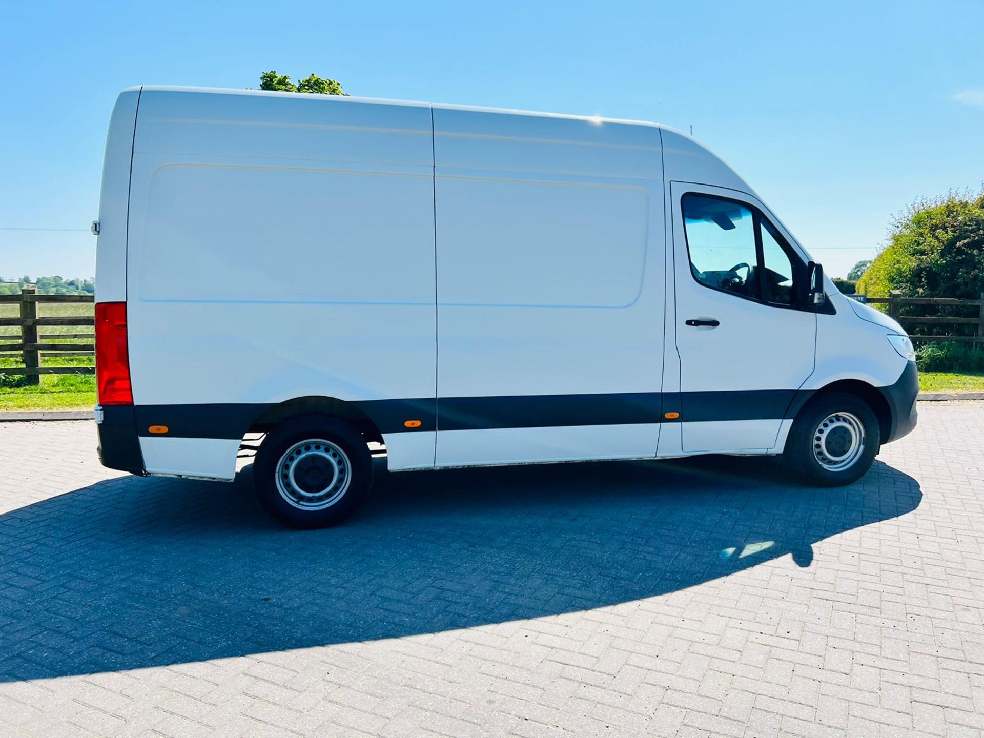 Mercedes Sprinter 314 CDI (RWD) MWB L2 H2 - 2020 20Reg - Service History - Only 55K - Euro 6 - Image 5 of 25