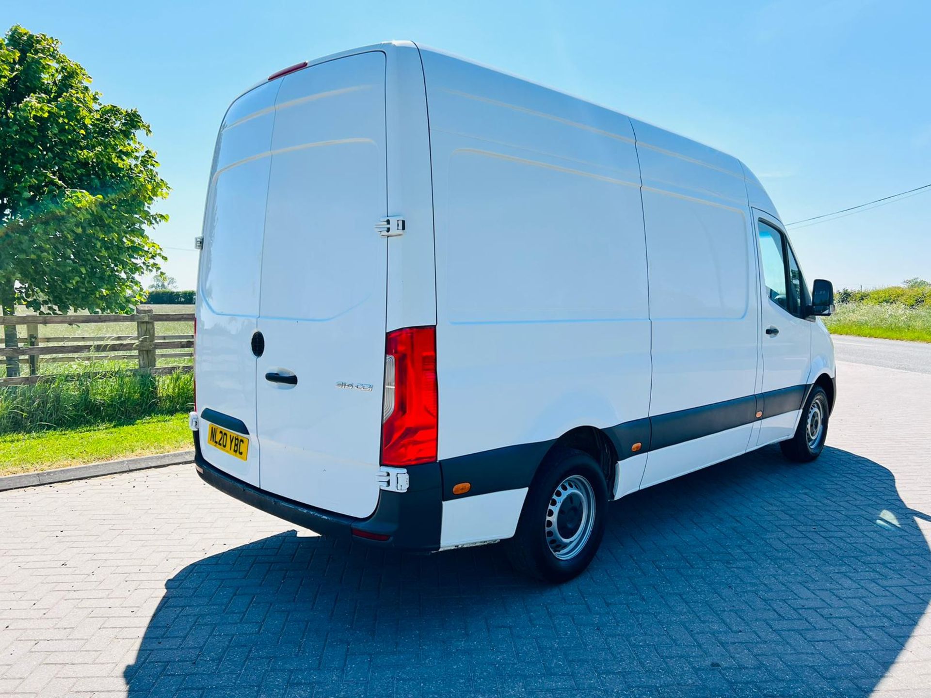 Mercedes Sprinter 314 CDI (RWD) MWB L2 H2 - 2020 20Reg - Service History - Only 55K - Euro 6 - Image 6 of 25