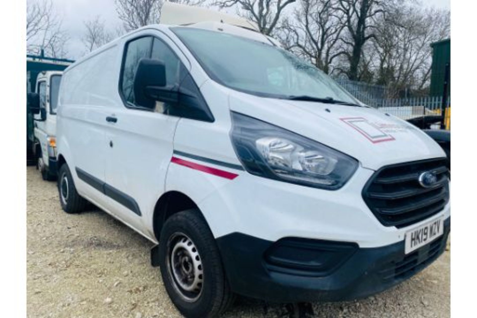 Ford Transit Custom 300 105 Eco Blue 2.0 TDCI L2 H1 - 2019 19 Reg - Euro 6 - 105K Only - Image 3 of 14