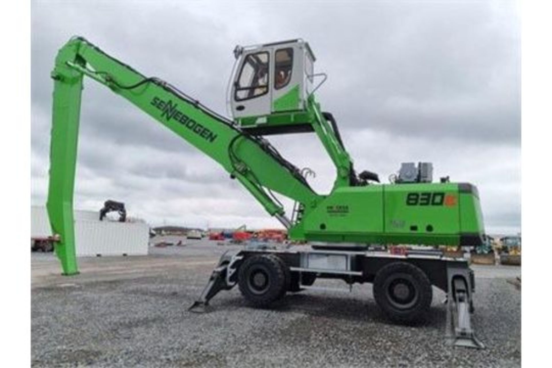 SENNEBOGEN 830E MOBILE WASTE HANDLER / Scrap Processing / Demolition Equipment - 2018 - 8133 HOURS