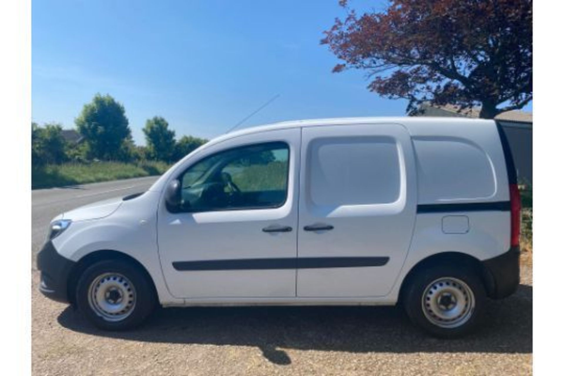 Mercedes Citan 111 CDI"Pure" LWB - 2020 Year - 1 Owner From New - 96K - Euro 6 - Air Con - 6 Speed - Image 3 of 20