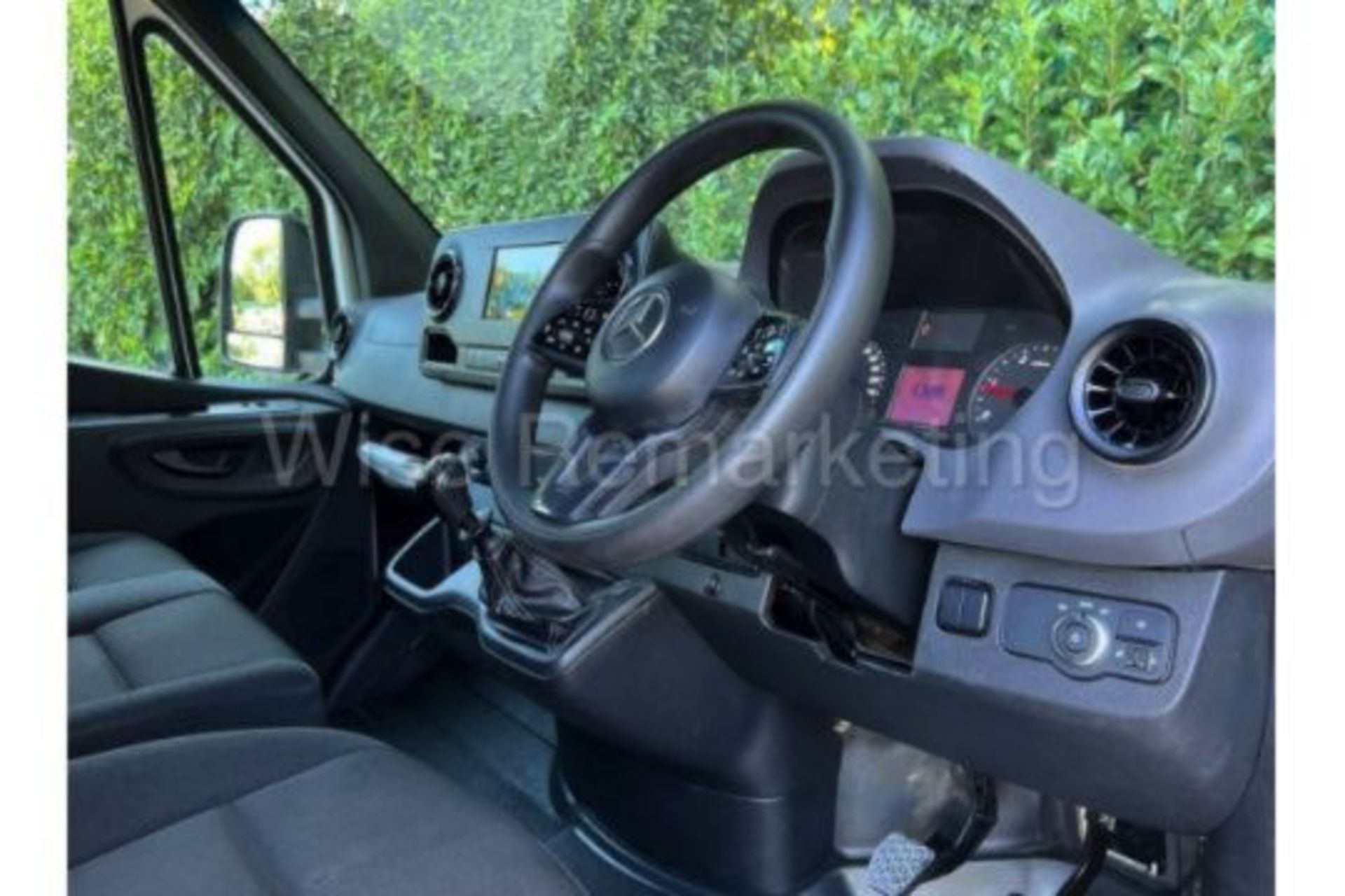(Reserve Met) Mercedes-Benz Sprinter 314 Cdi *D/Cab Tipper Truck* (2019 New Model) *LOW MILEAGE* - Image 7 of 11
