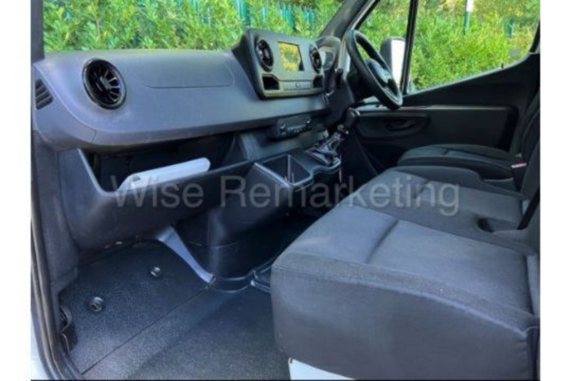 (Reserve Met) Mercedes-Benz Sprinter 314 Cdi *D/Cab Tipper Truck* (2019 New Model) *LOW MILEAGE* - Image 9 of 11